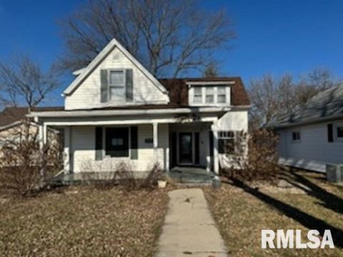 Homes For Sale - 1513 Spruce Street<br/> Adams County, Quincy, IL 62301