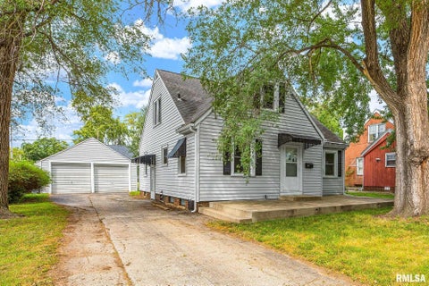 Homes For Sale - 3009 N Easton Place<br/> Peoria, IL 61604