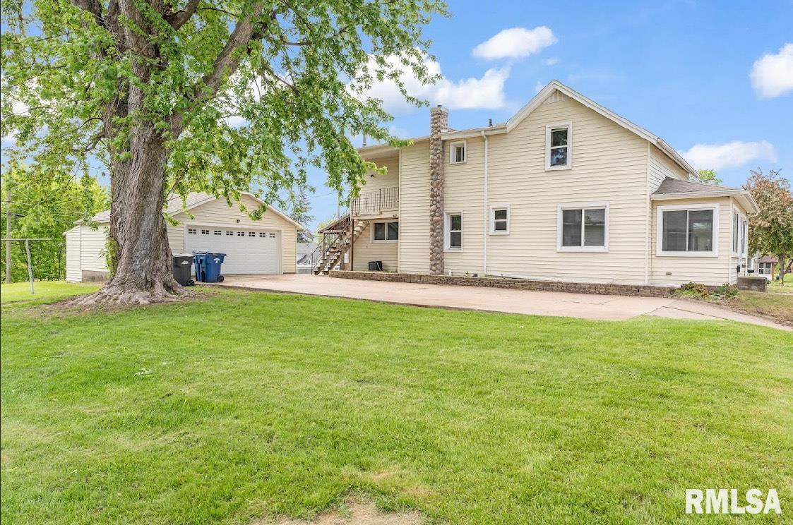 2823 N 3rd Street, Clinton, Iowa image 2