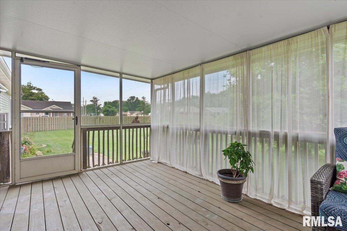 1103 Dina Drive, Riverton, Illinois image 26