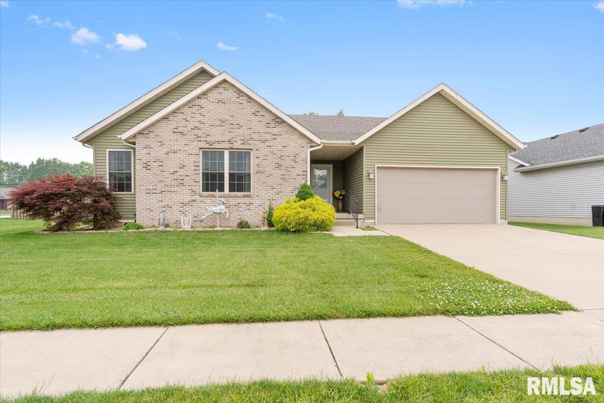 1103 Dina Drive, Riverton, Illinois image 2
