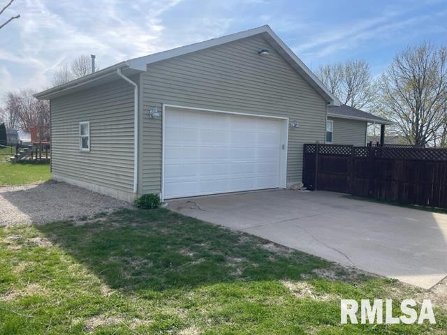 208 E 1st Street, Tipton, Iowa image 6