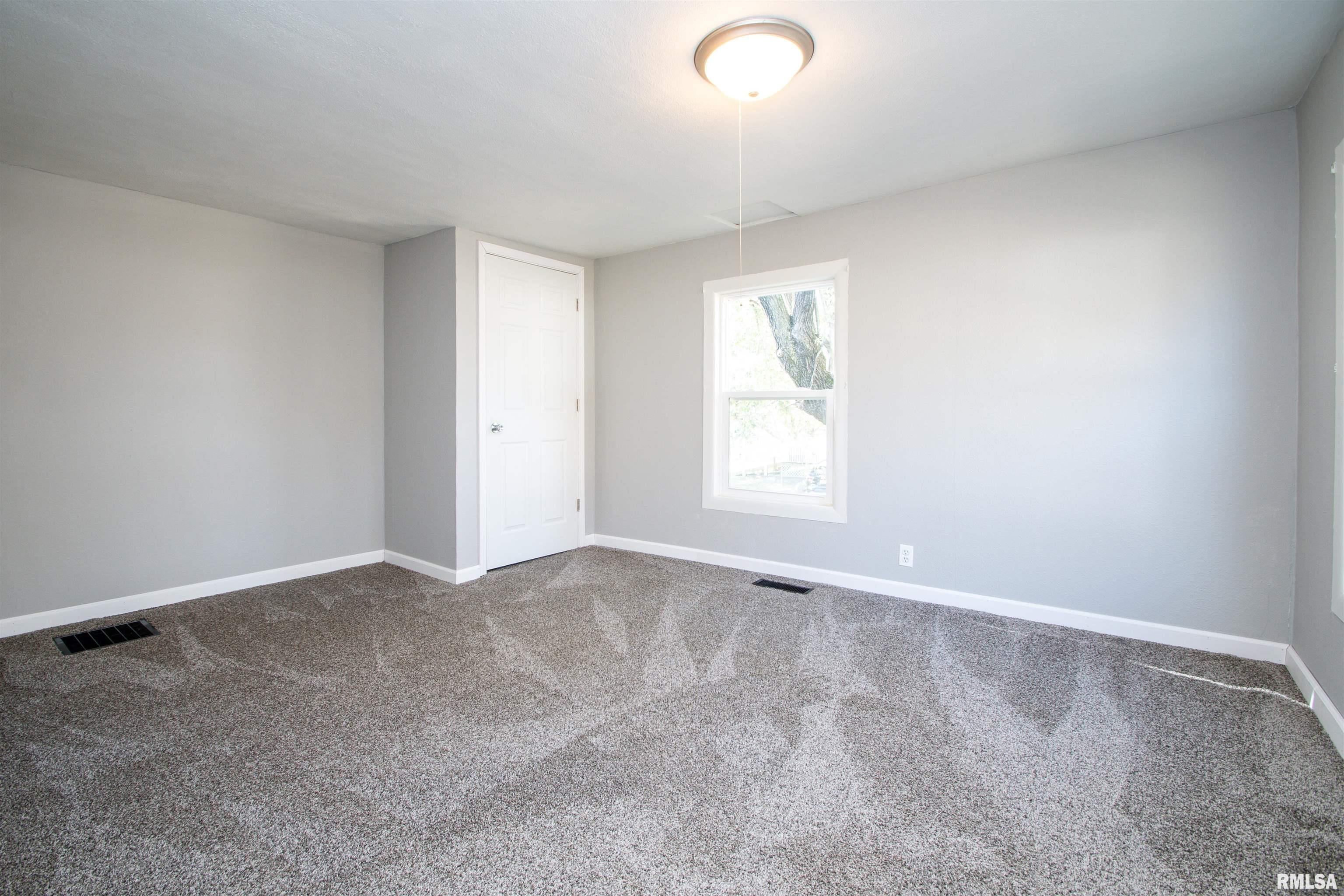 401 E Fast Avenue, Mackinaw, Illinois image 19