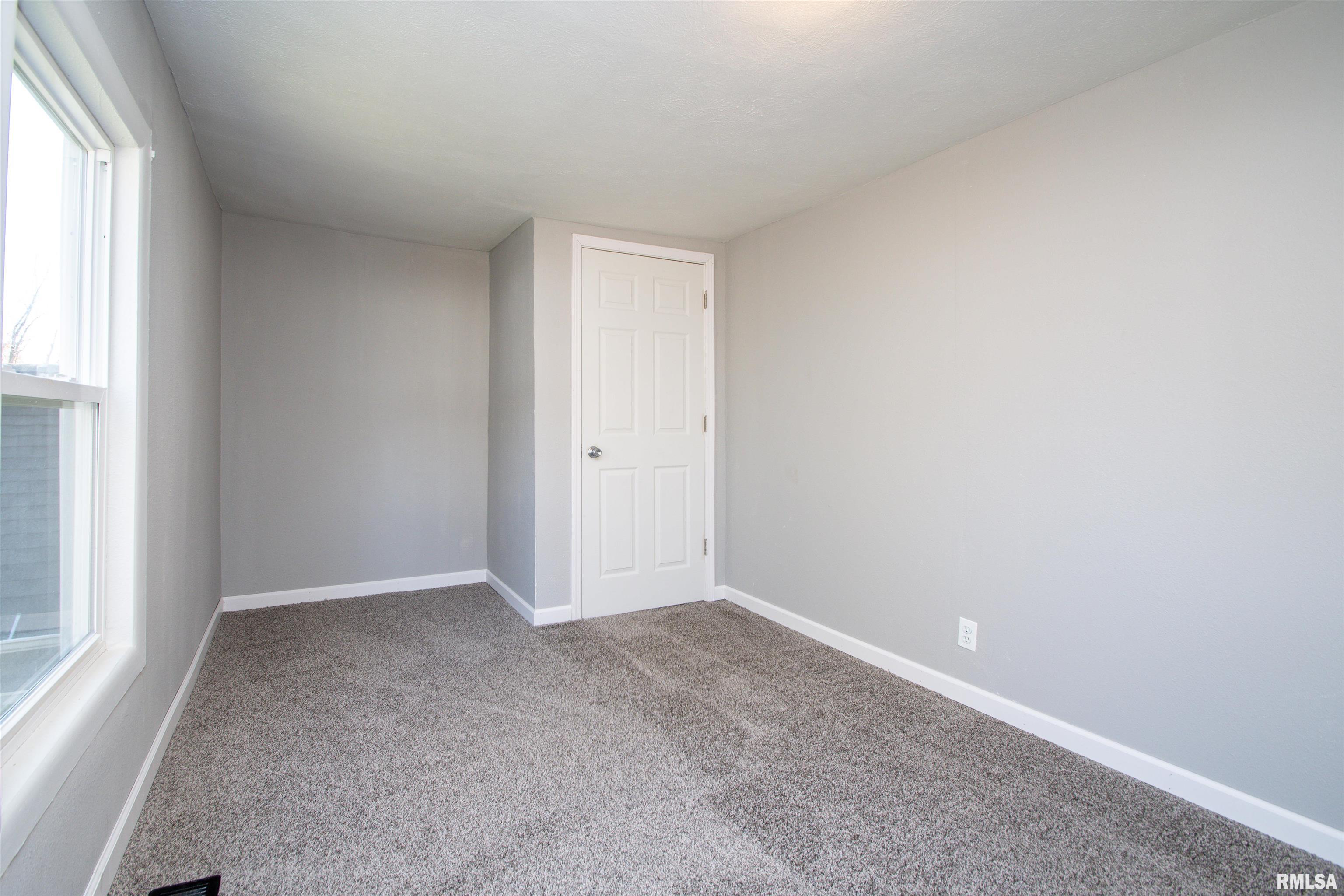 401 E Fast Avenue, Mackinaw, Illinois image 21