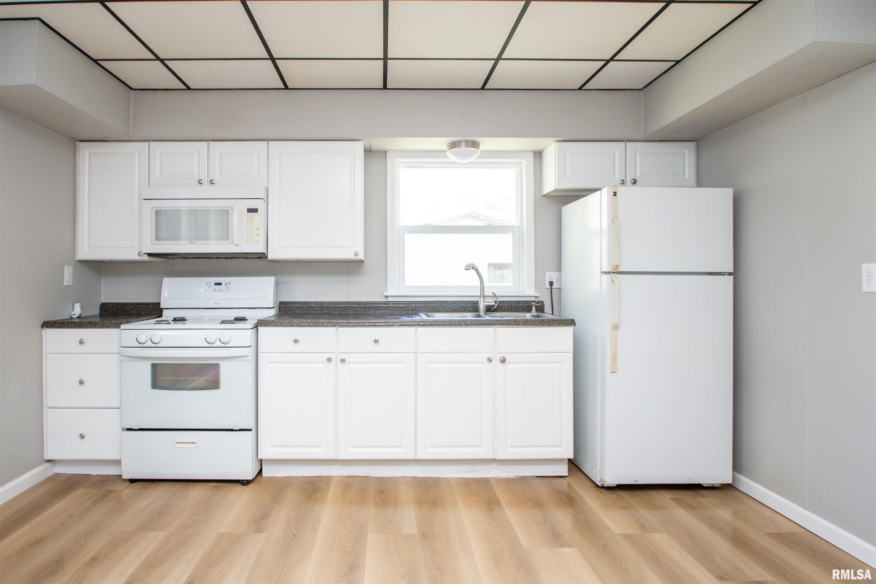 401 E Fast Avenue, Mackinaw, Illinois image 9