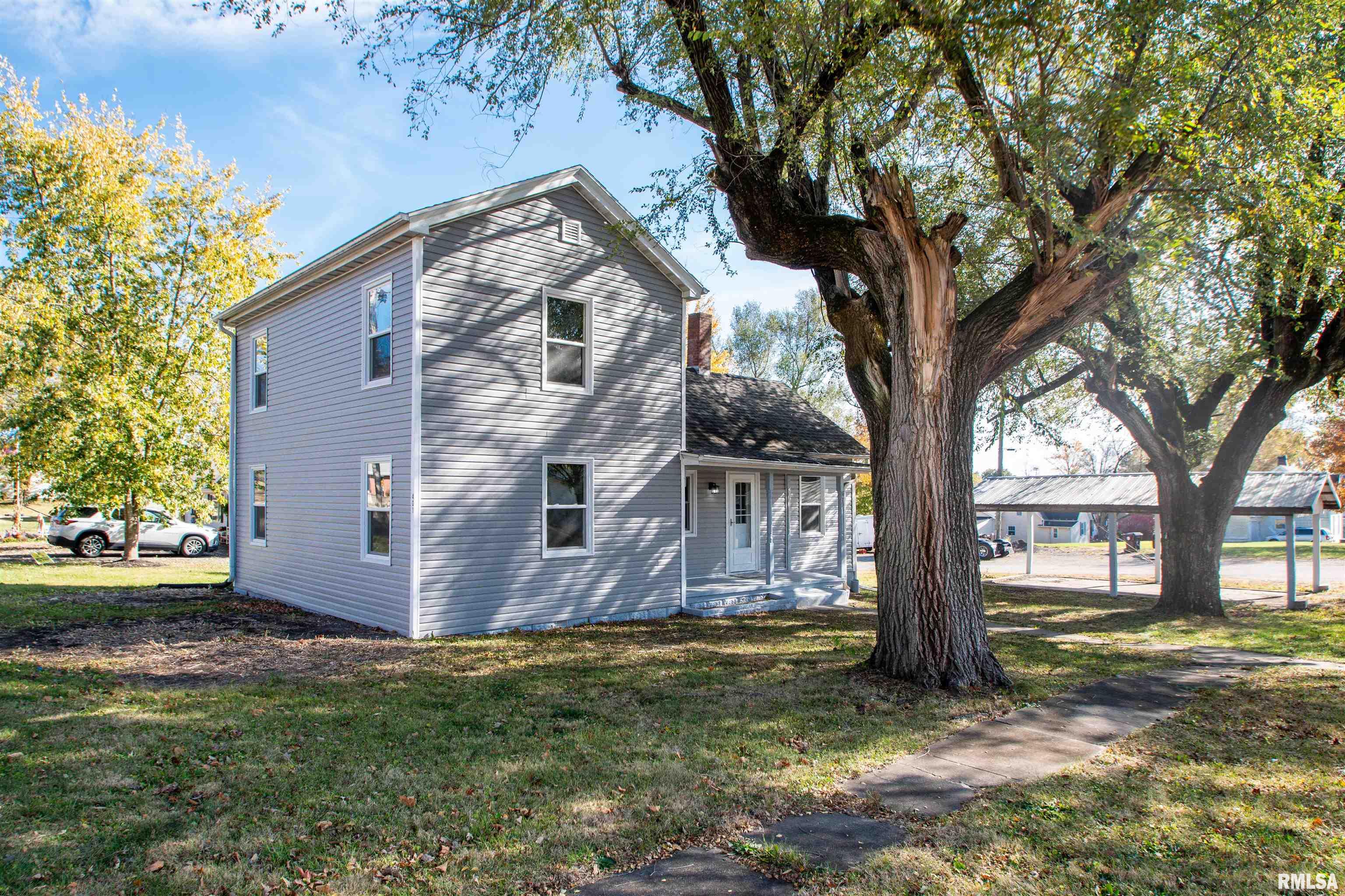 401 E Fast Avenue, Mackinaw, Illinois image 1