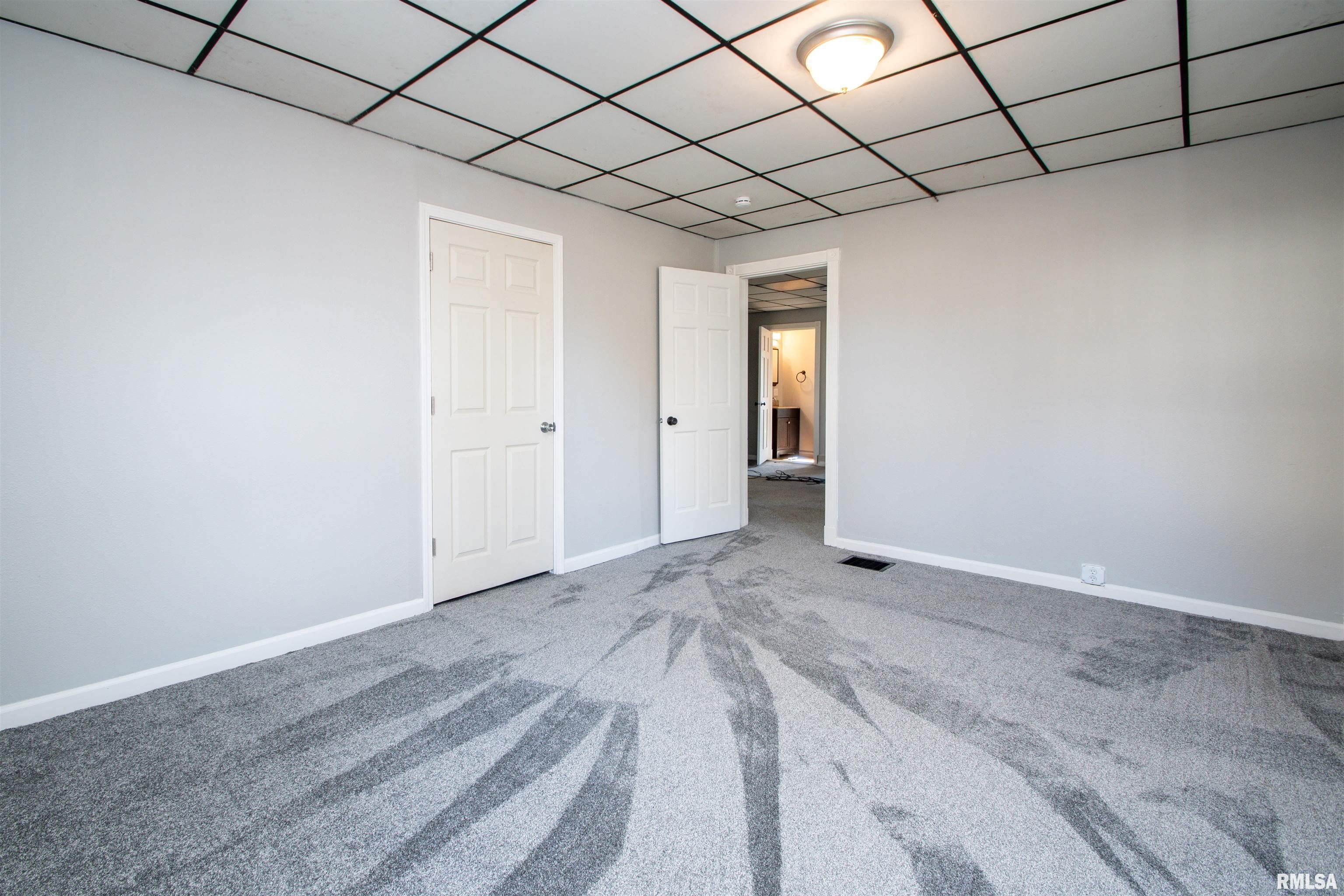 401 E Fast Avenue, Mackinaw, Illinois image 24