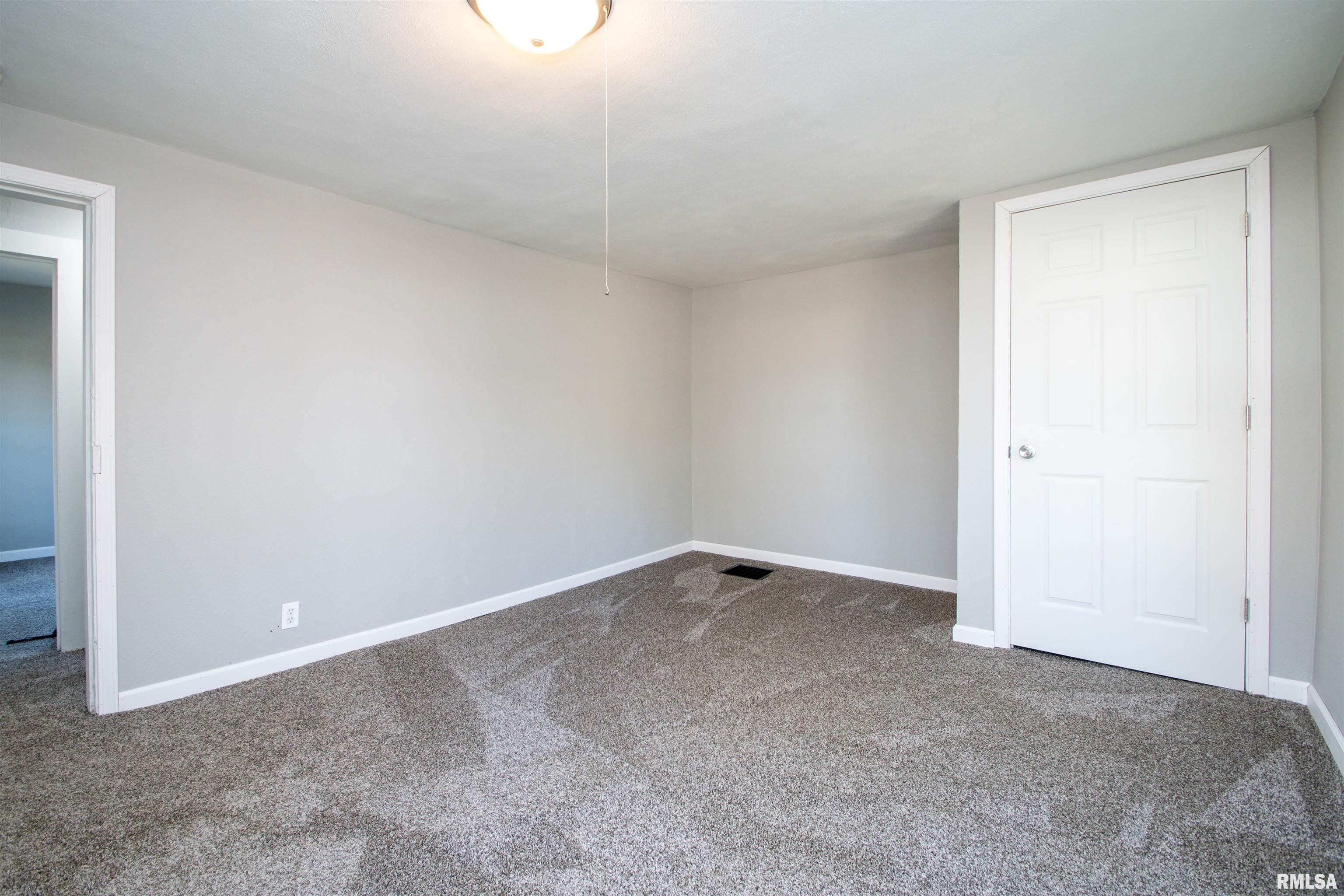 401 E Fast Avenue, Mackinaw, Illinois image 18