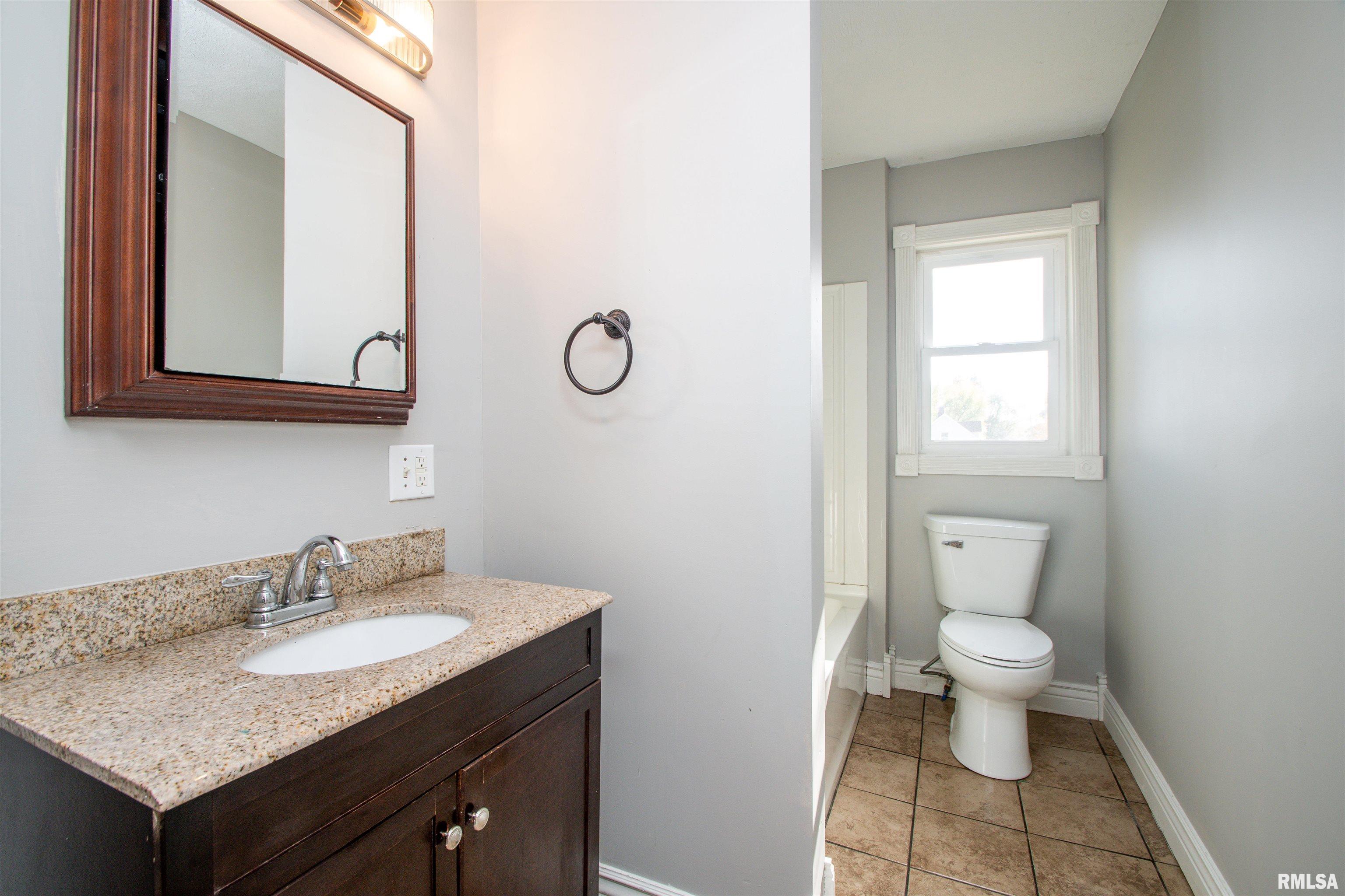 401 E Fast Avenue, Mackinaw, Illinois image 13