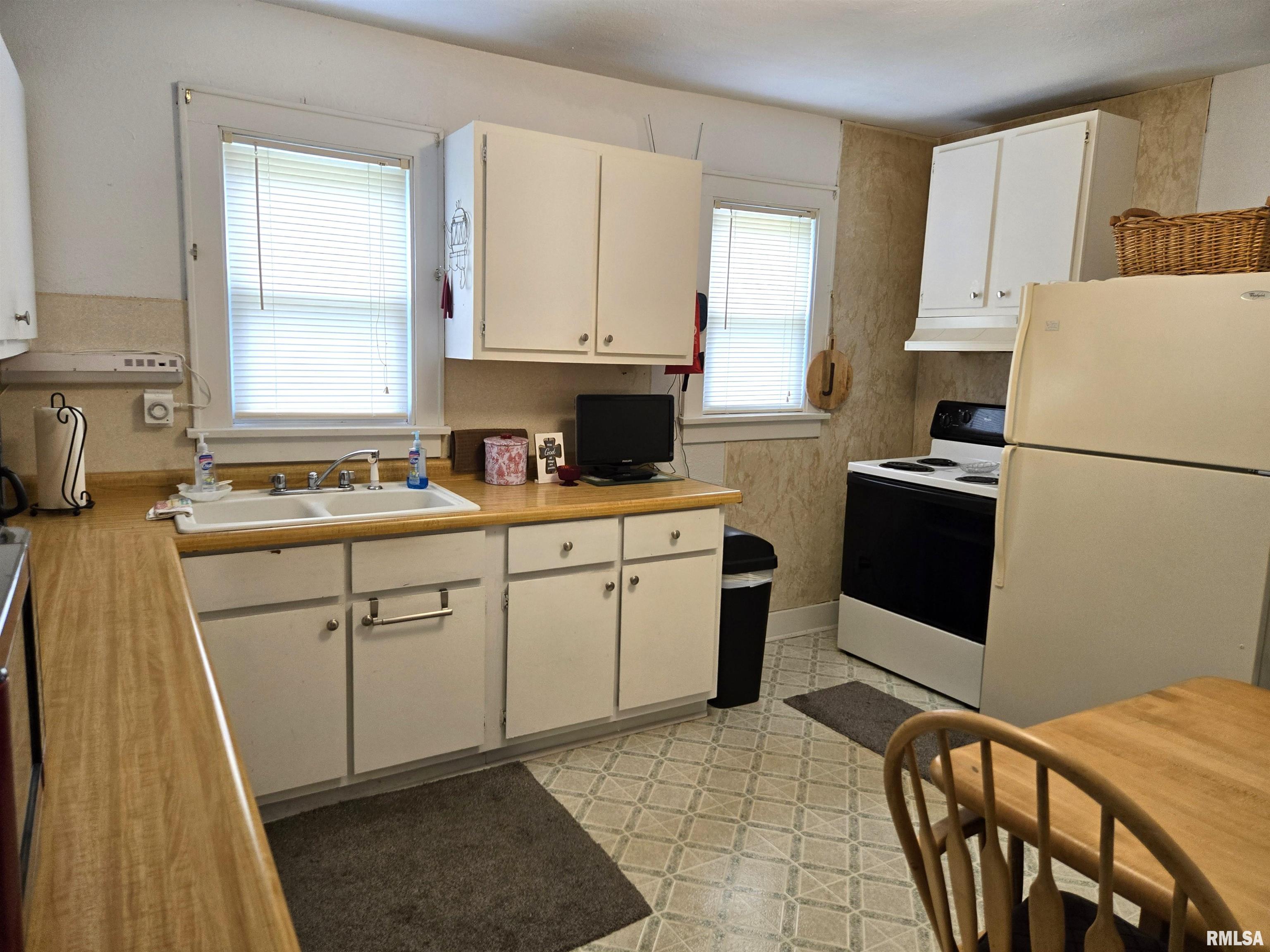 605 S Main Street, Canton, Illinois image 9