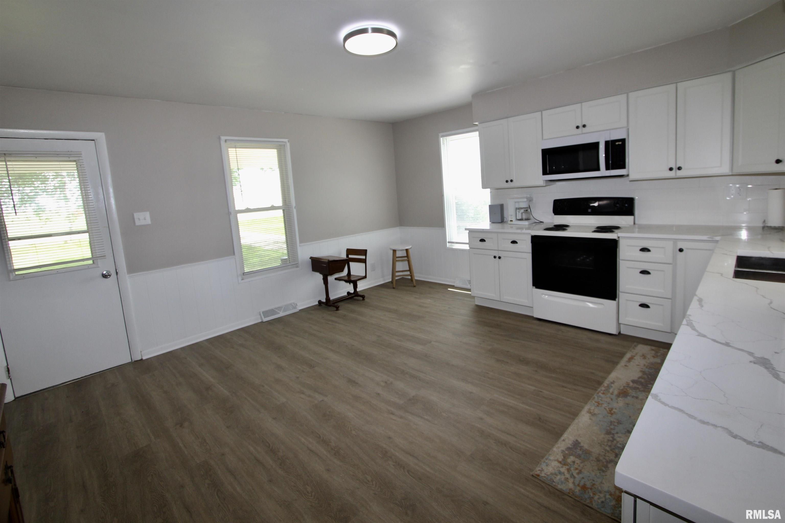 14701 N Old Galena Road, Chillicothe, Illinois image 12