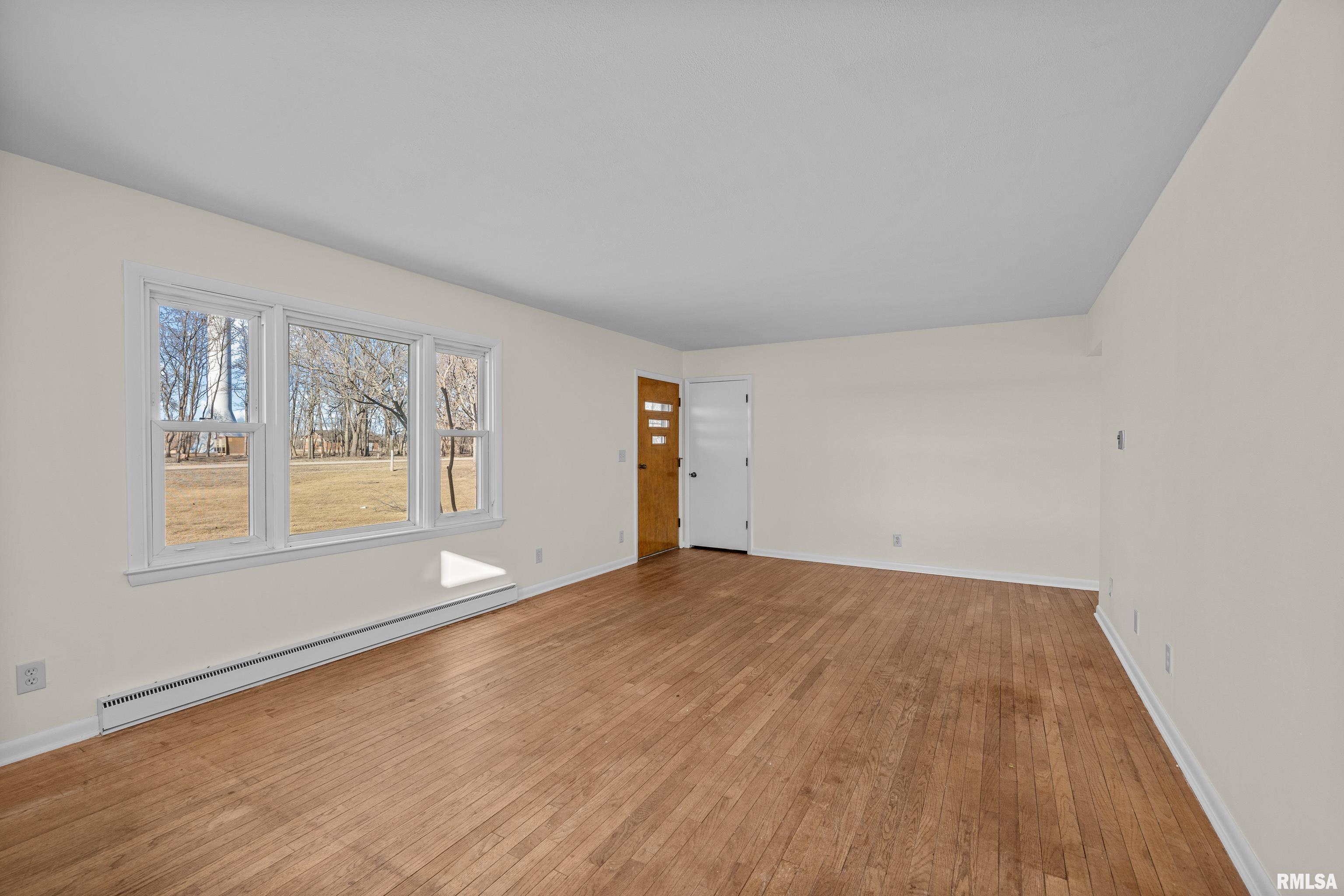 10290 One Mile Road, Thomson, Illinois image 9