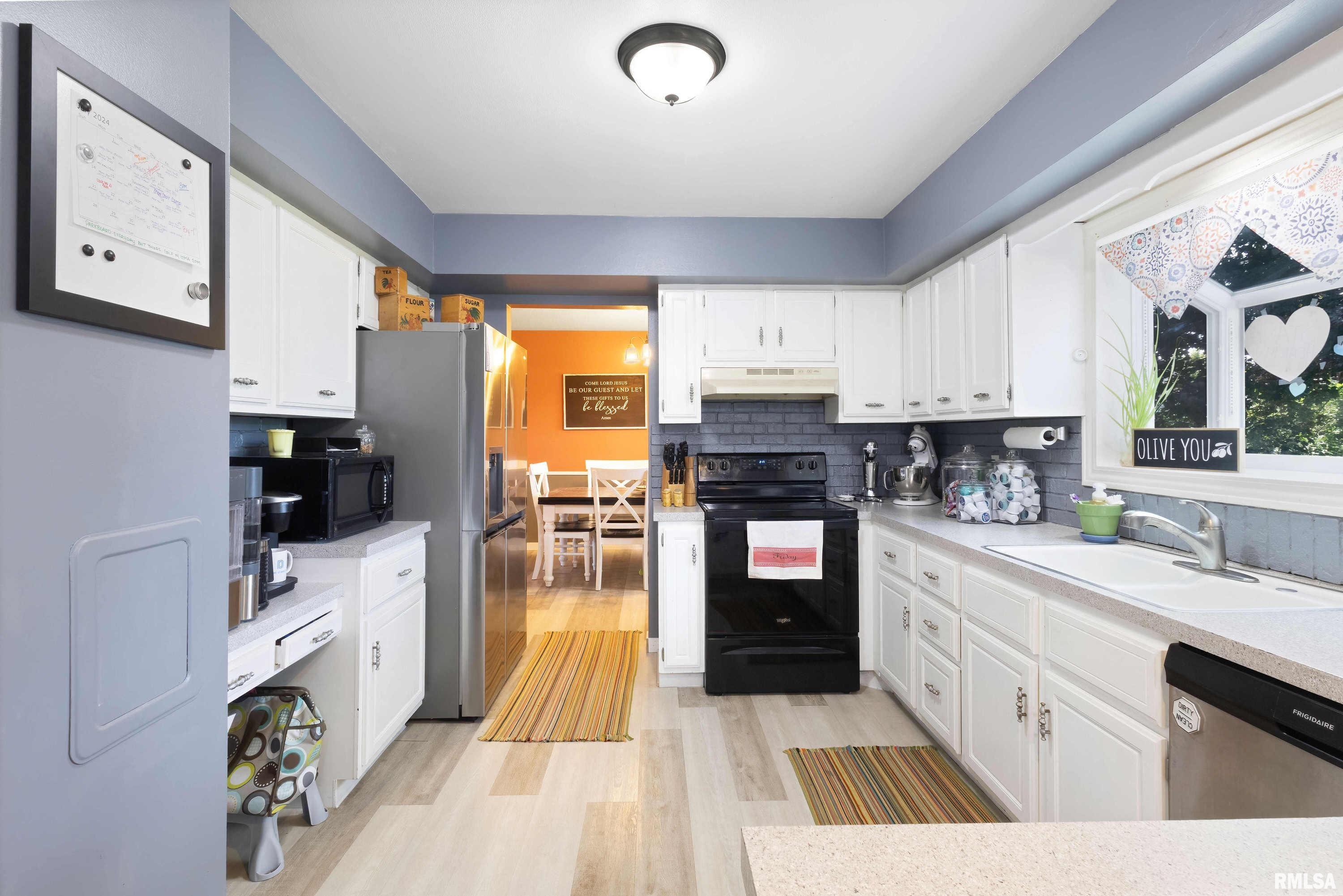 1900 Valley Vista Drive, Bettendorf, Iowa image 12