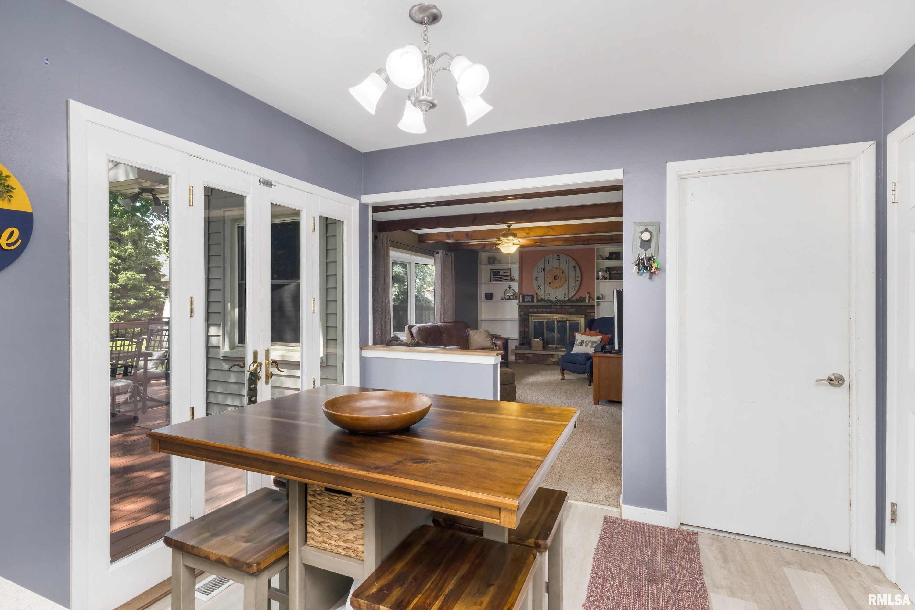 1900 Valley Vista Drive, Bettendorf, Iowa image 9