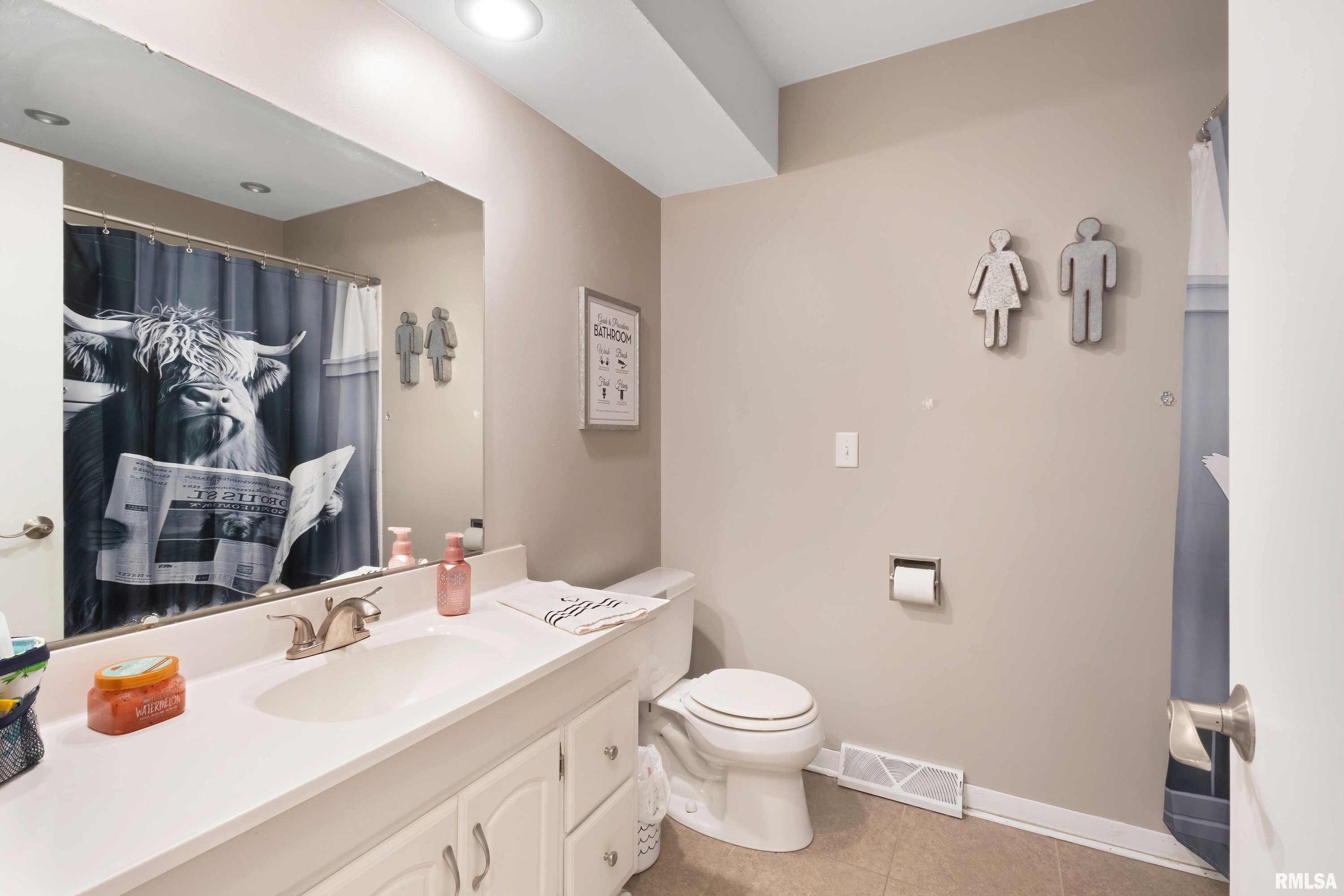 1900 Valley Vista Drive, Bettendorf, Iowa image 18