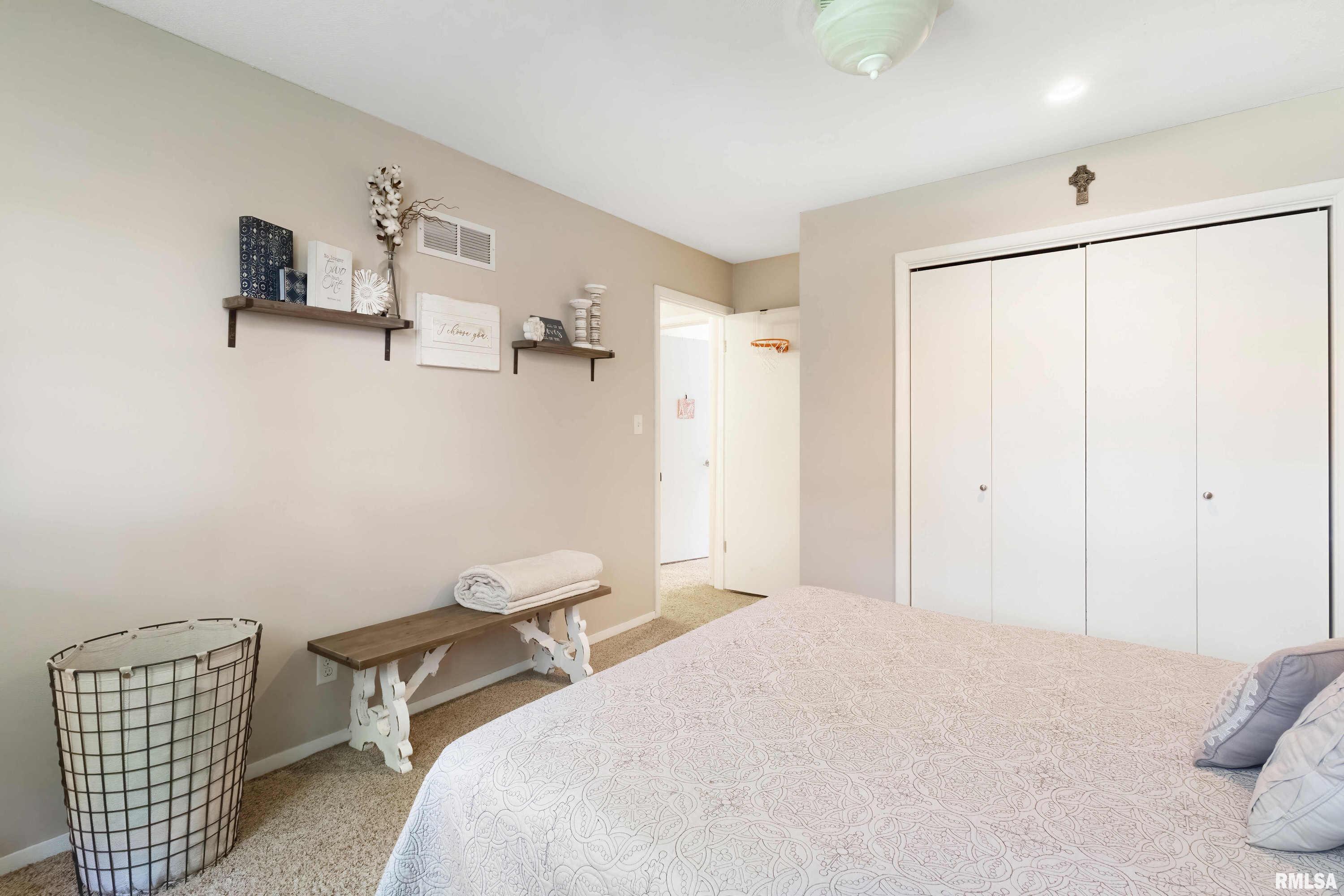 1900 Valley Vista Drive, Bettendorf, Iowa image 22