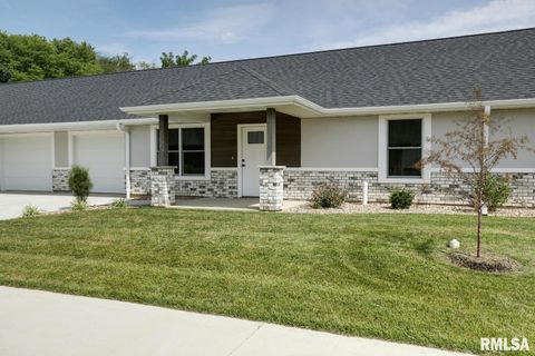 Homes For Sale - 2807 N 23rd Street<br/> Adams County, Quincy, IL 62305