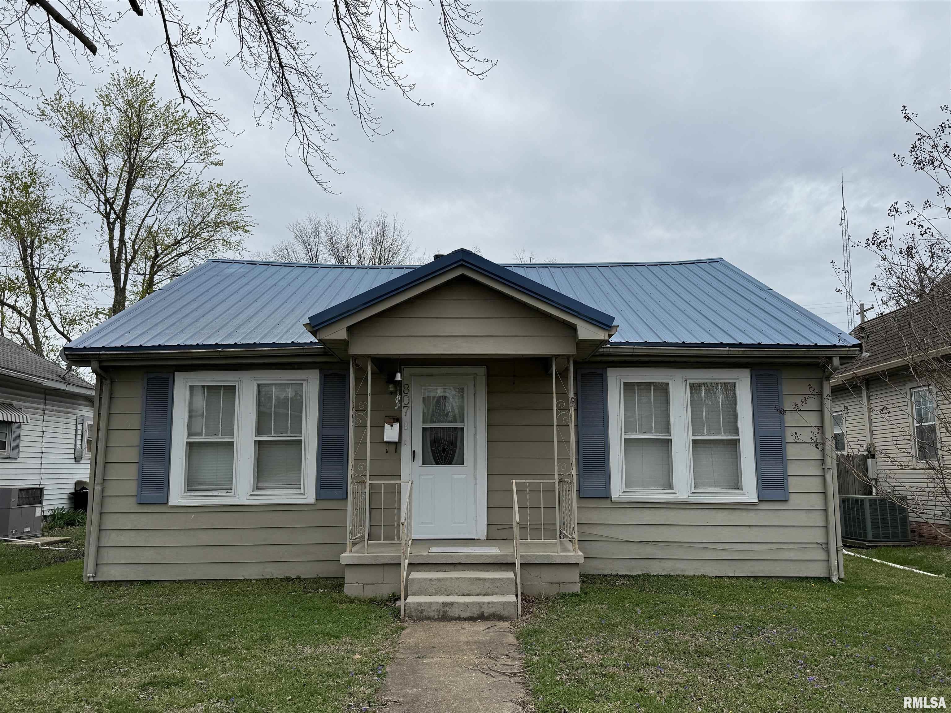 807 E 5th Street, Metropolis, Illinois image 1
