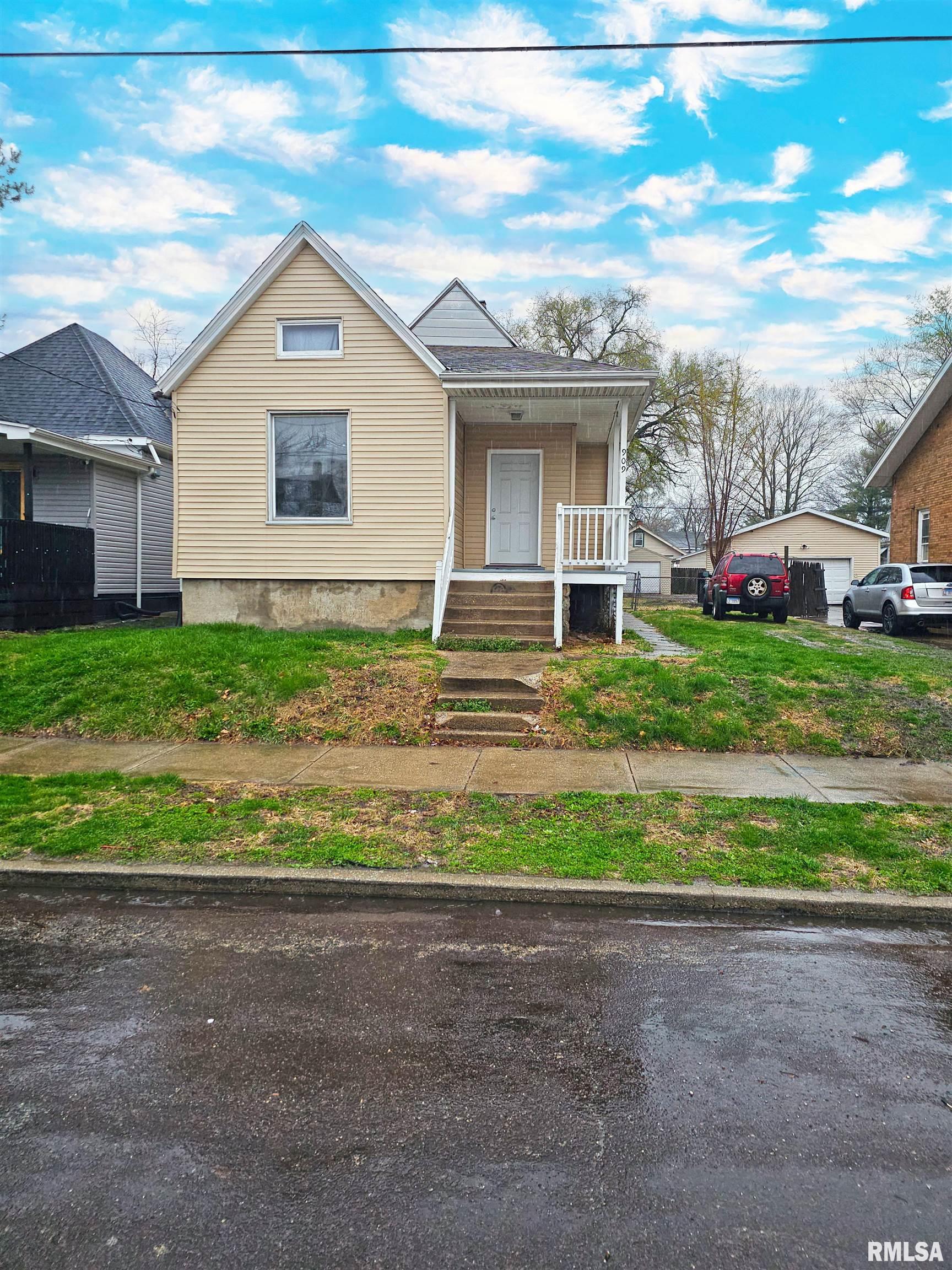 909 E Mcclure Avenue, Peoria, Illinois image 1