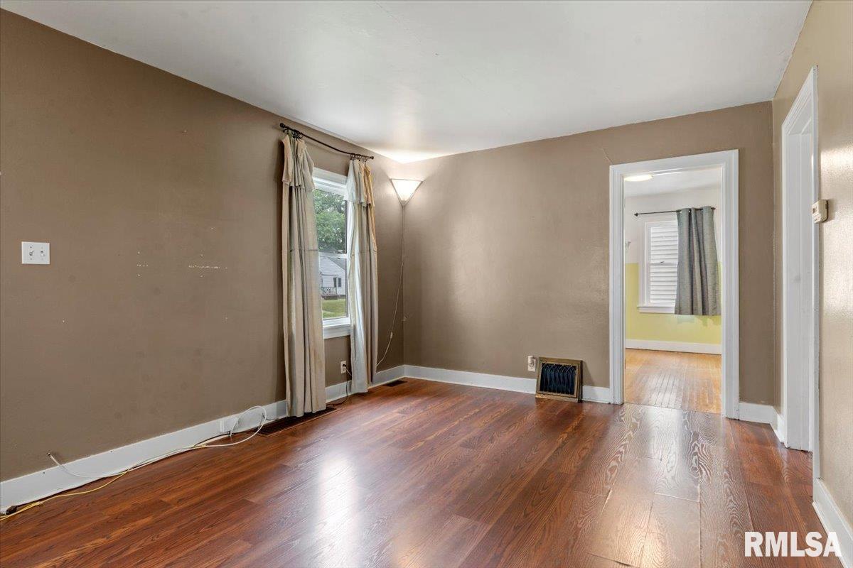 2639 S 8th Street, Springfield, Illinois image 3