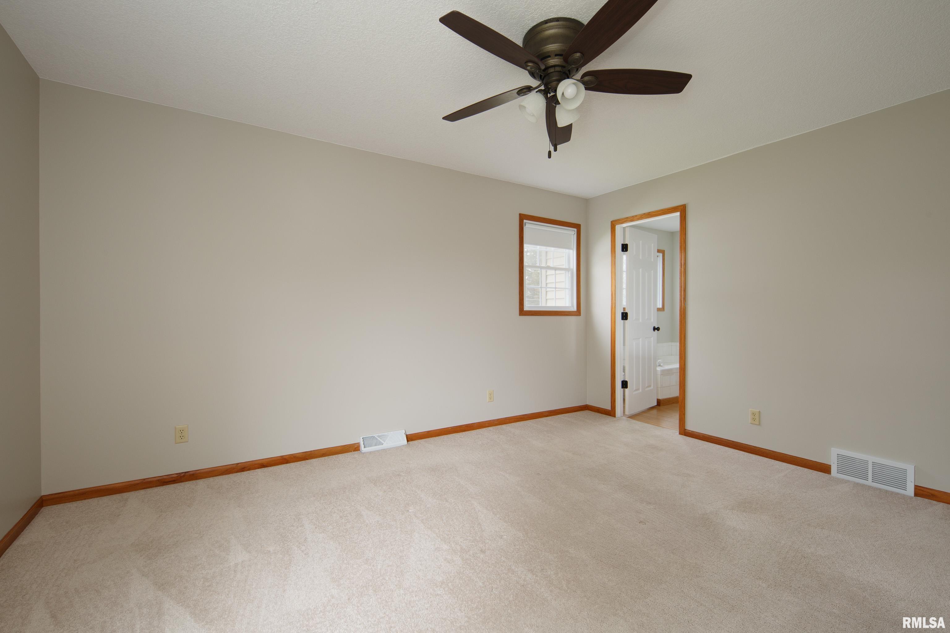 822 N 4th Street, Le Claire, Iowa image 21