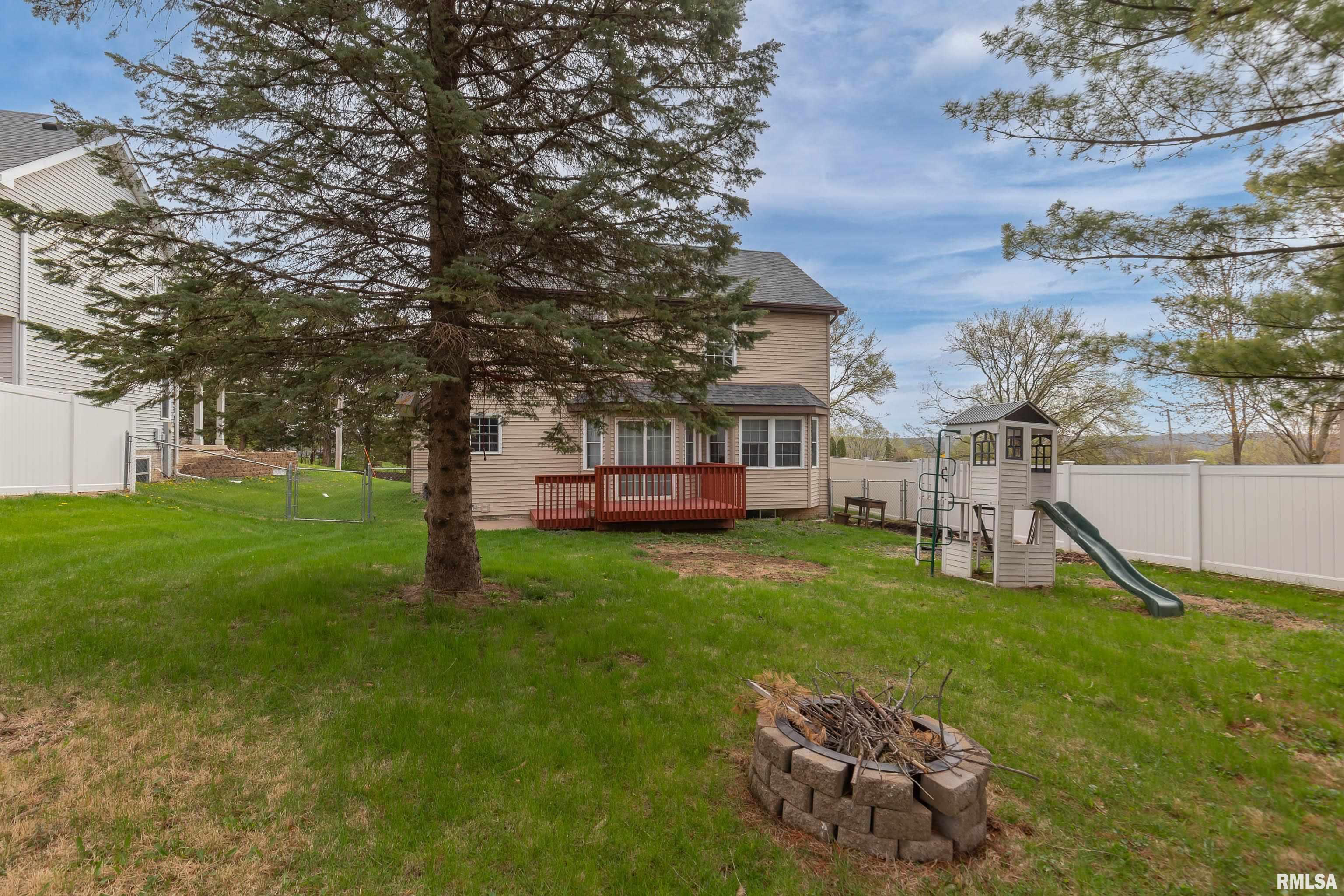 822 N 4th Street, Le Claire, Iowa image 6