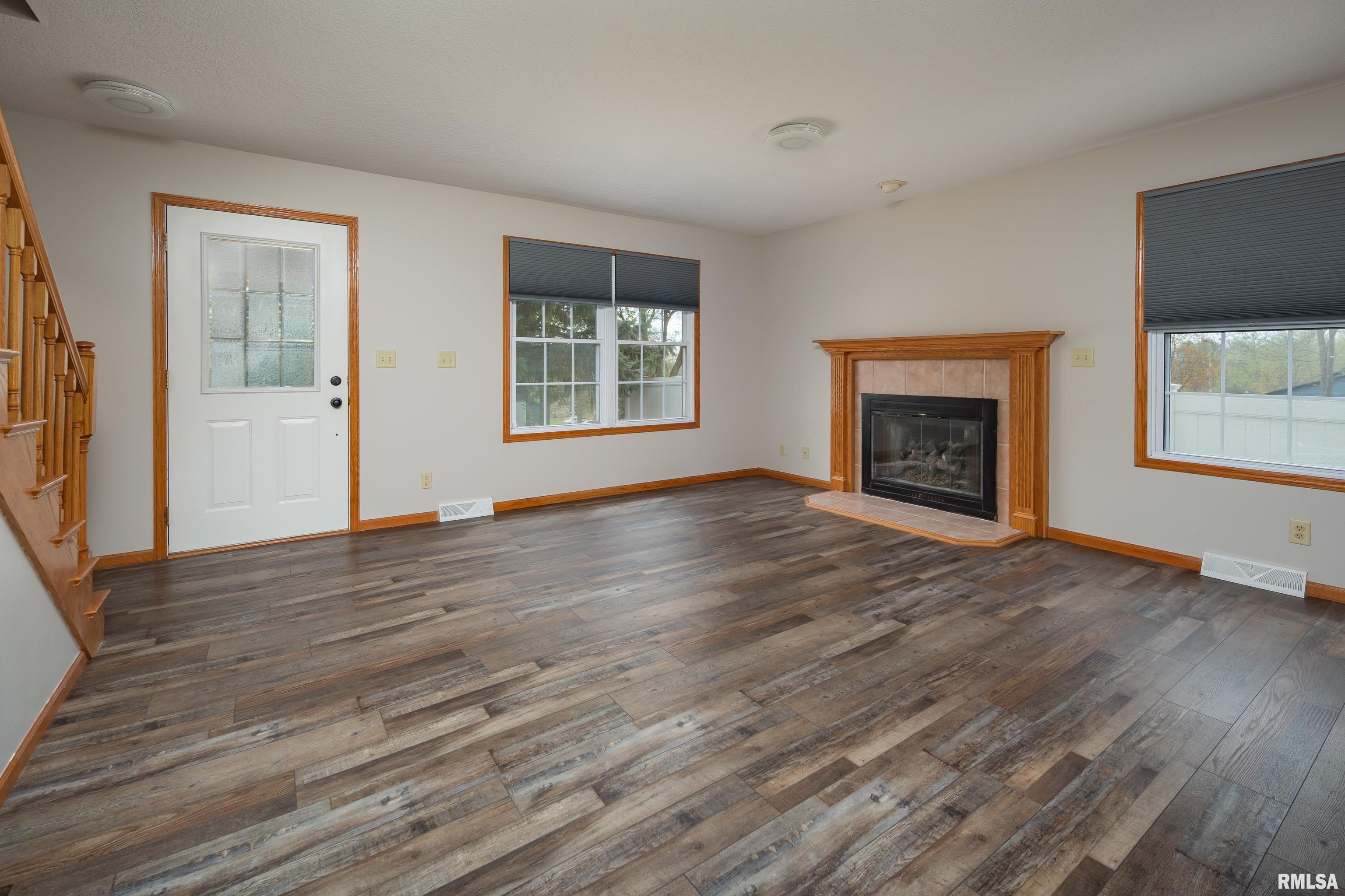 822 N 4th Street, Le Claire, Iowa image 11