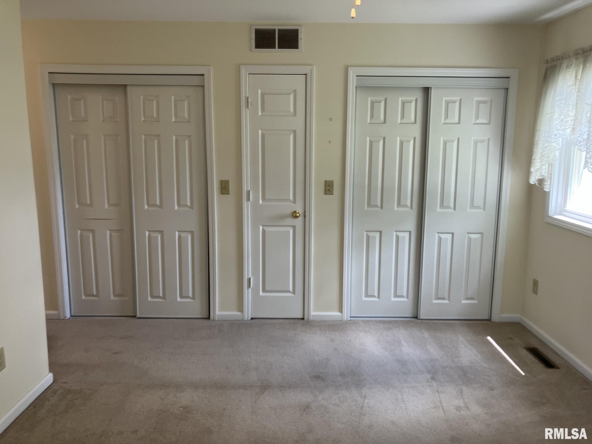155 E Gossett Street, Roseville, Illinois image 30