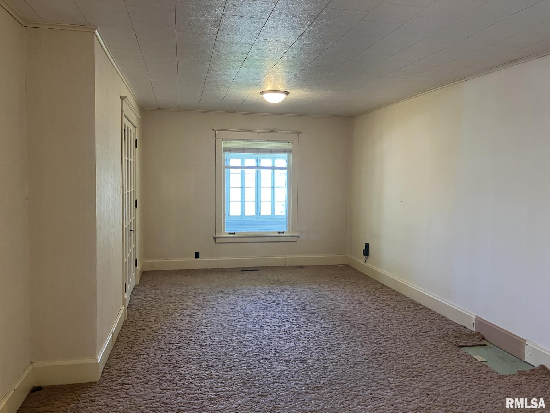 155 E Gossett Street, Roseville, Illinois image 37