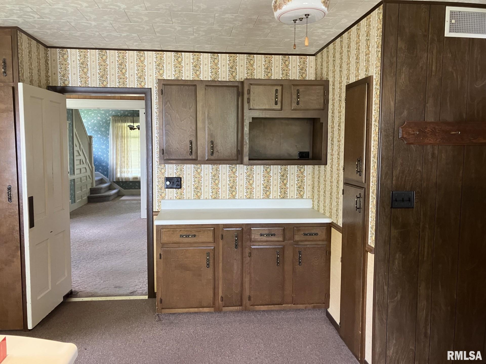 155 E Gossett Street, Roseville, Illinois image 26
