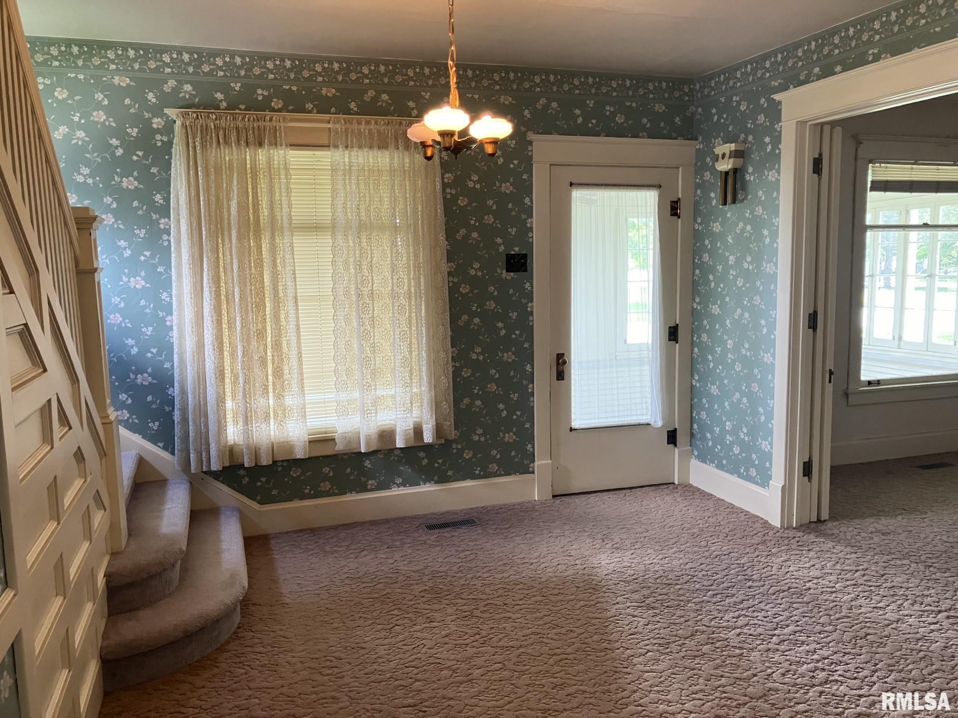 155 E Gossett Street, Roseville, Illinois image 14