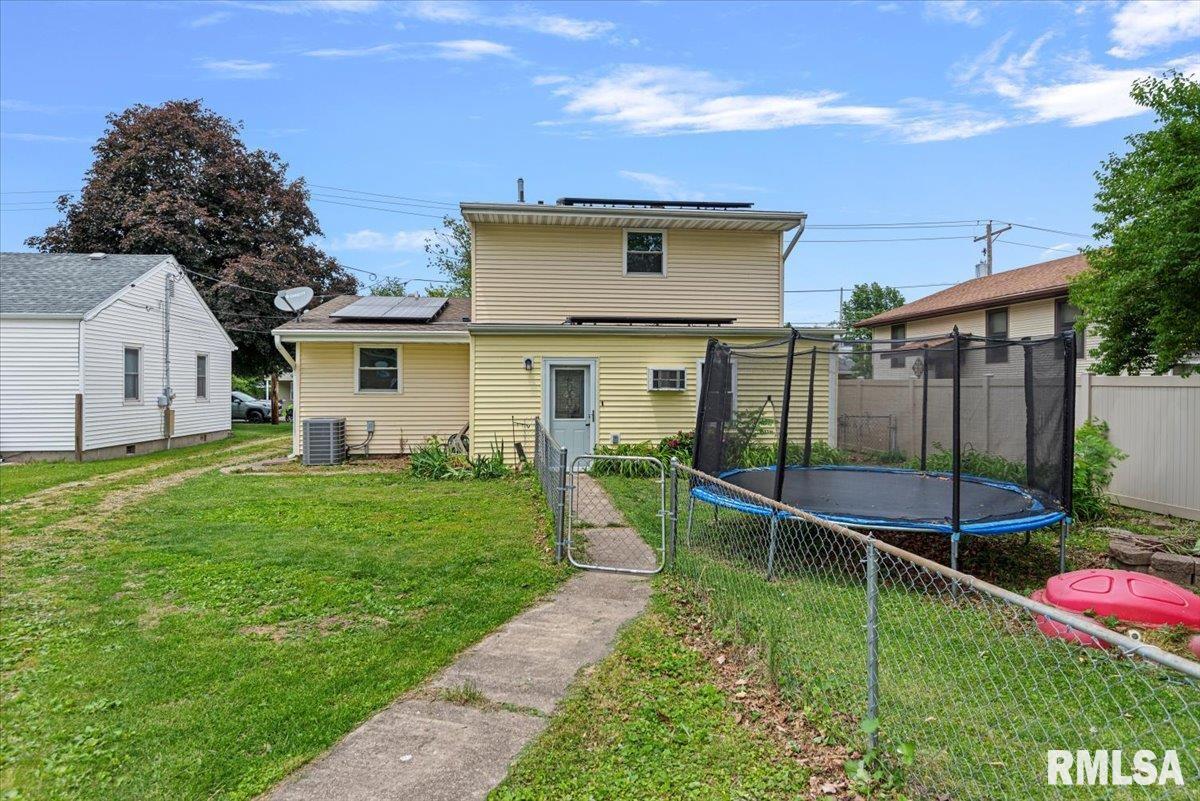 530 E Mill Street, Rochester, Illinois image 25