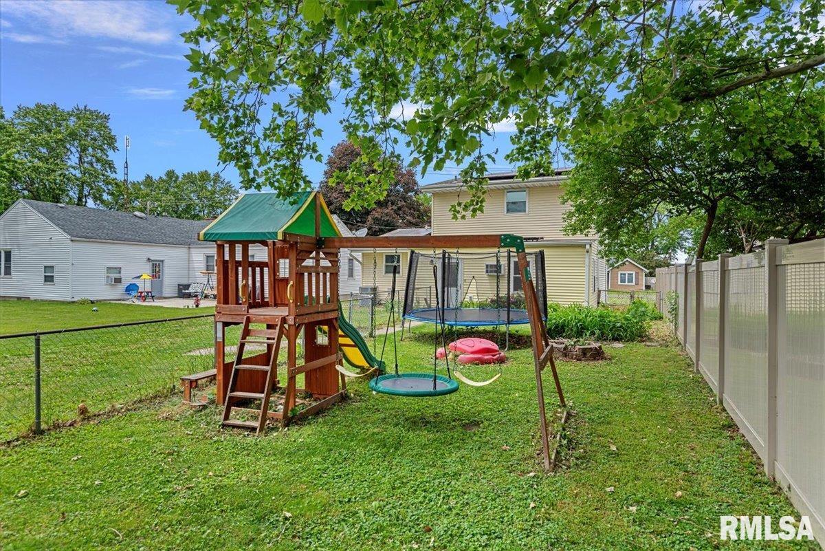 530 E Mill Street, Rochester, Illinois image 26