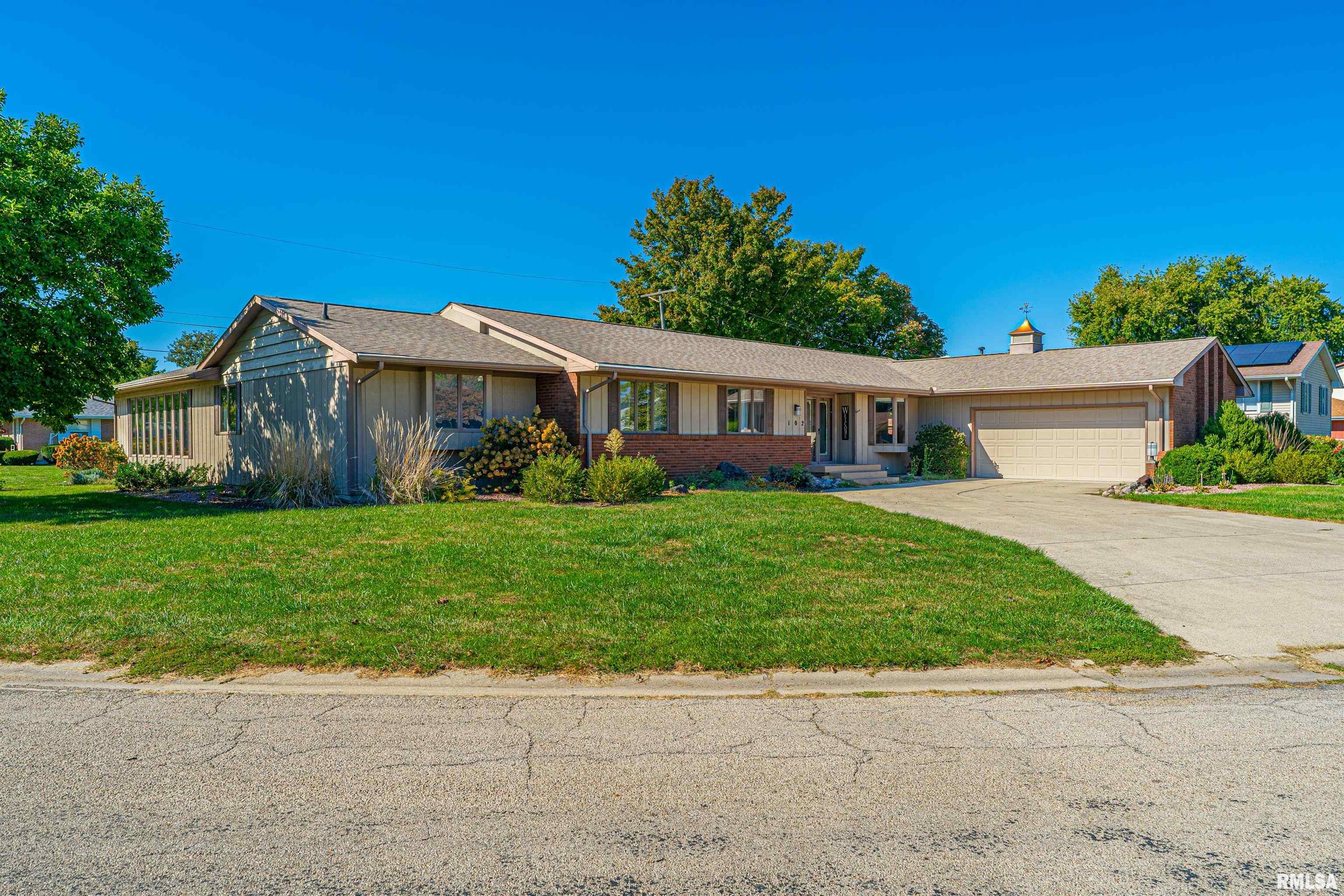 102 CRESTWOOD Drive