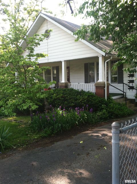 Photo of 607 W MAIN Street, Carbondale, IL 62901 (MLS # PA1263413)