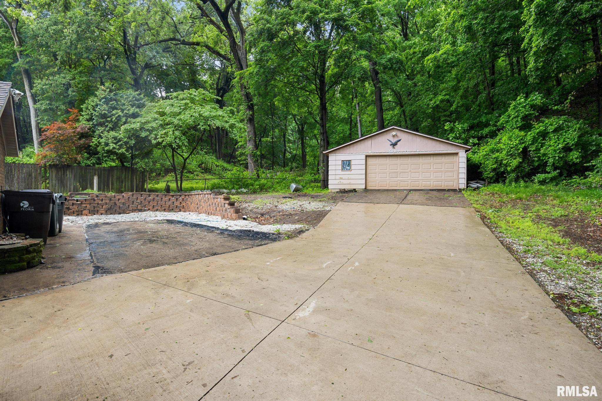 7909 N Galena Road, Peoria, Illinois image 17