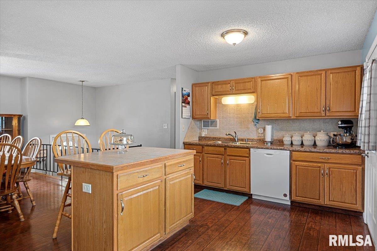 26 Groton Drive, Springfield, Illinois image 9