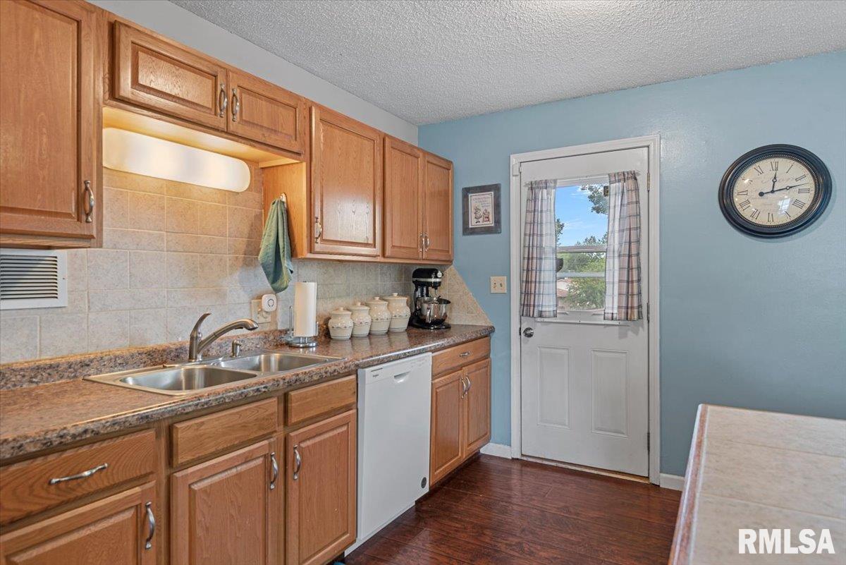 26 Groton Drive, Springfield, Illinois image 12