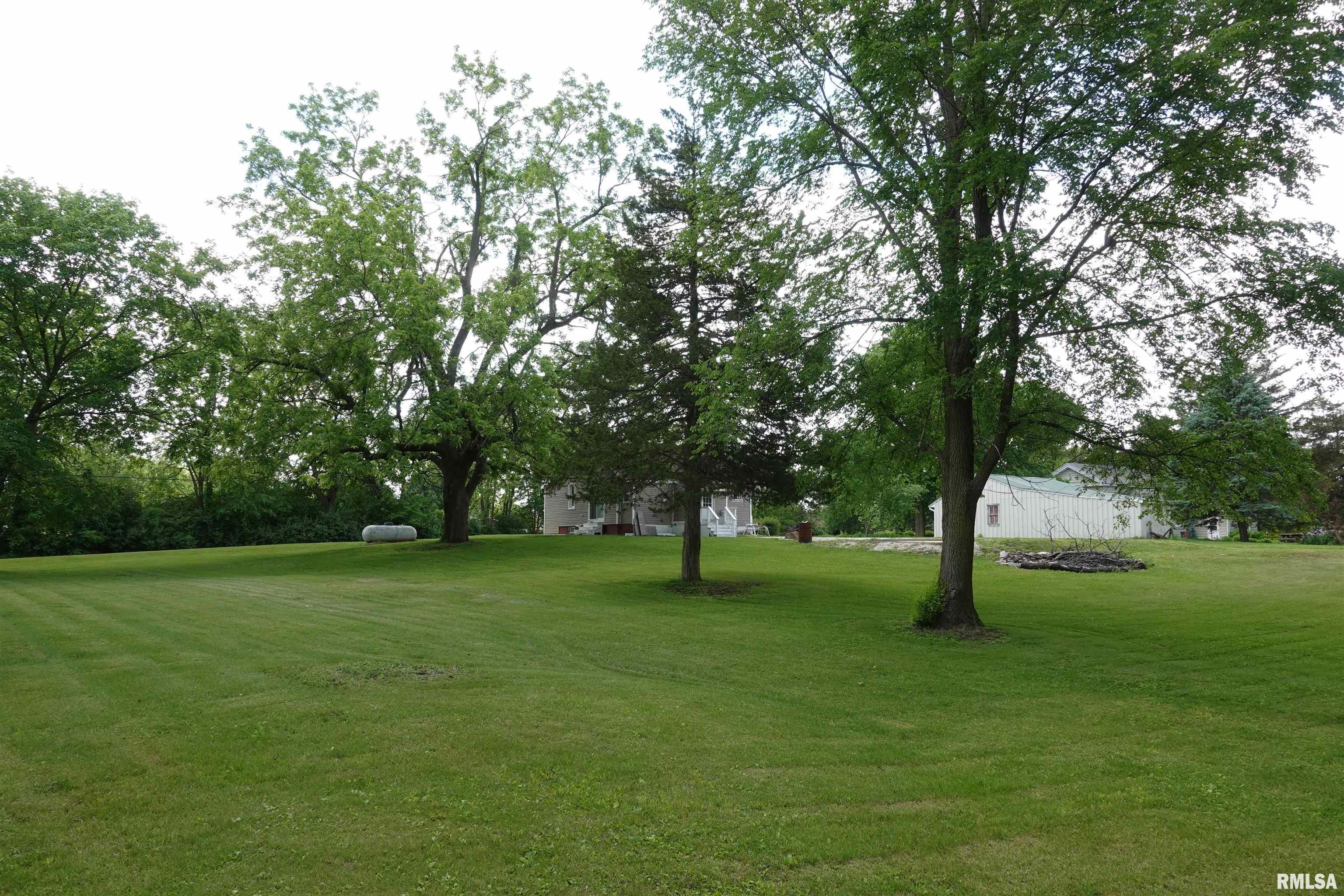 828 200th Avenue, Monmouth, Illinois image 12