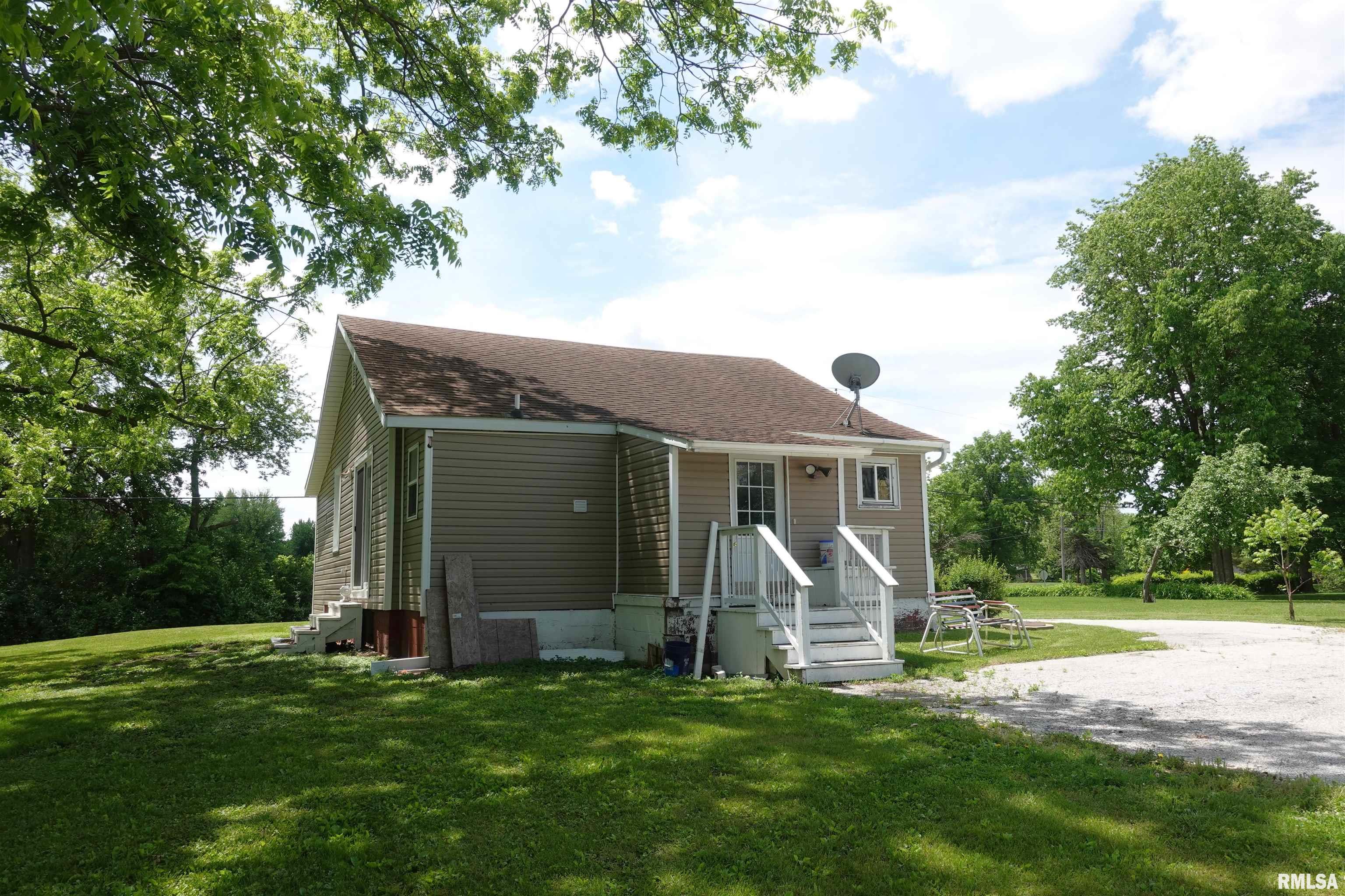 828 200th Avenue, Monmouth, Illinois image 7