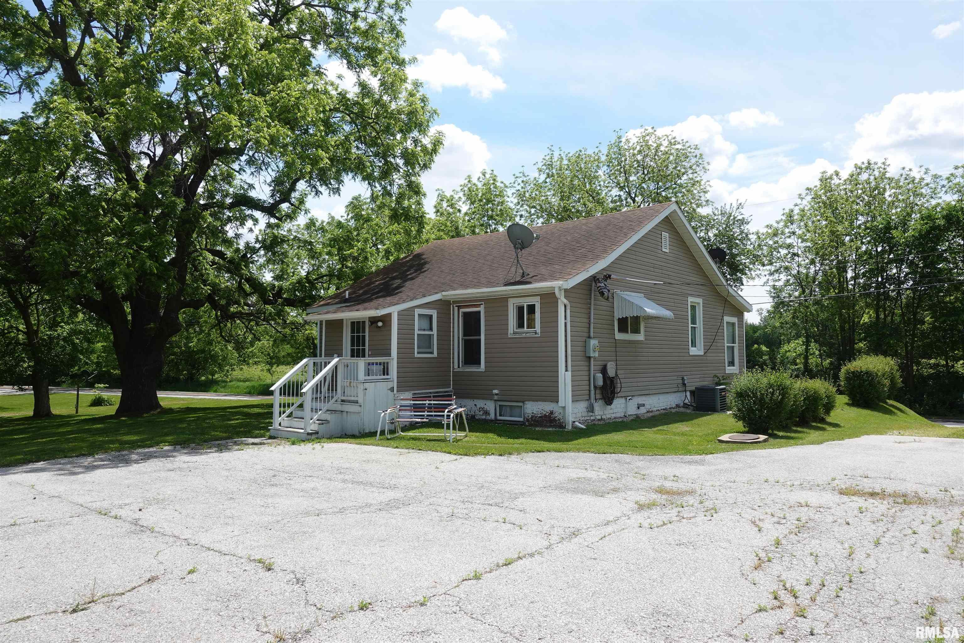 828 200th Avenue, Monmouth, Illinois image 6