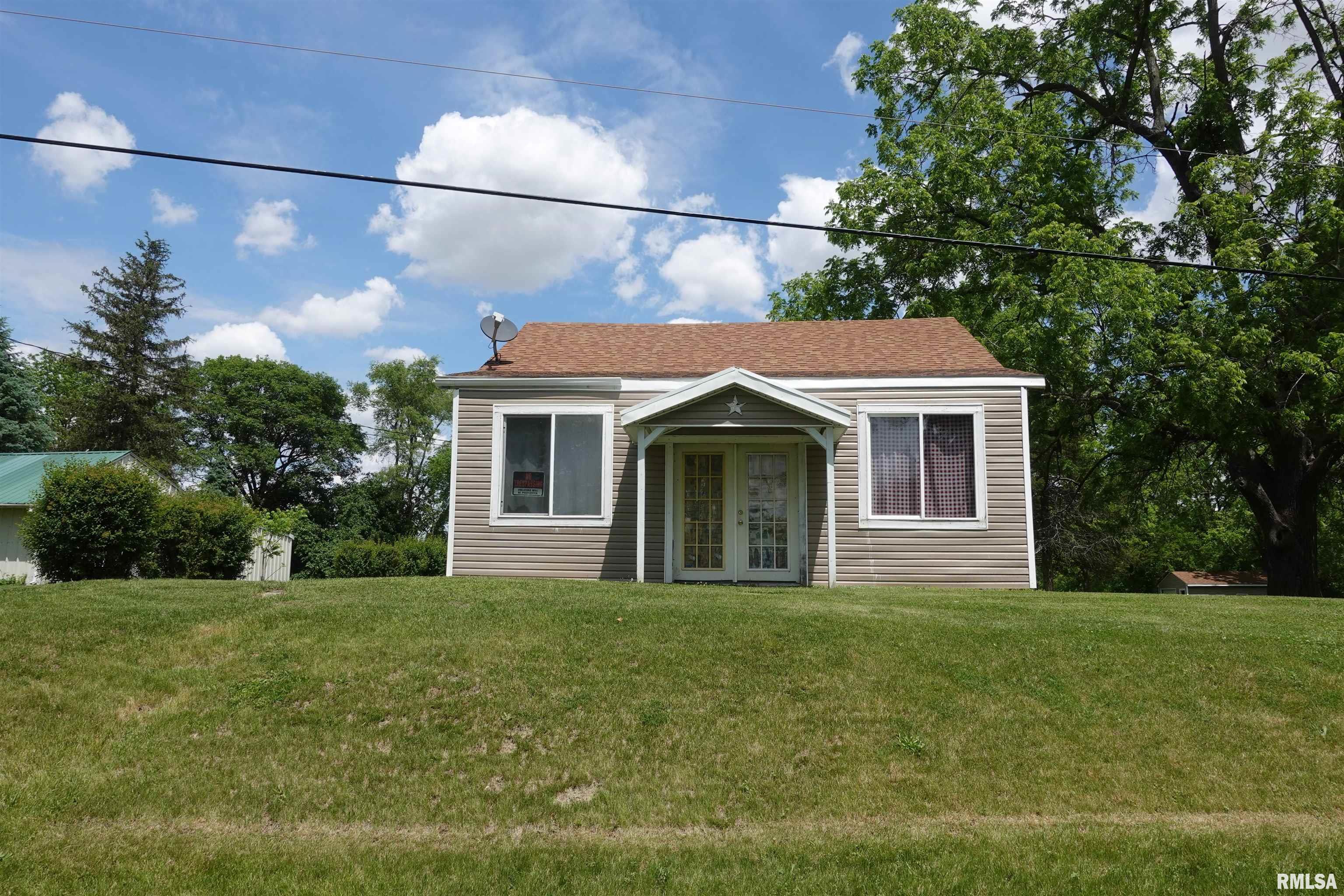 828 200th Avenue, Monmouth, Illinois image 2