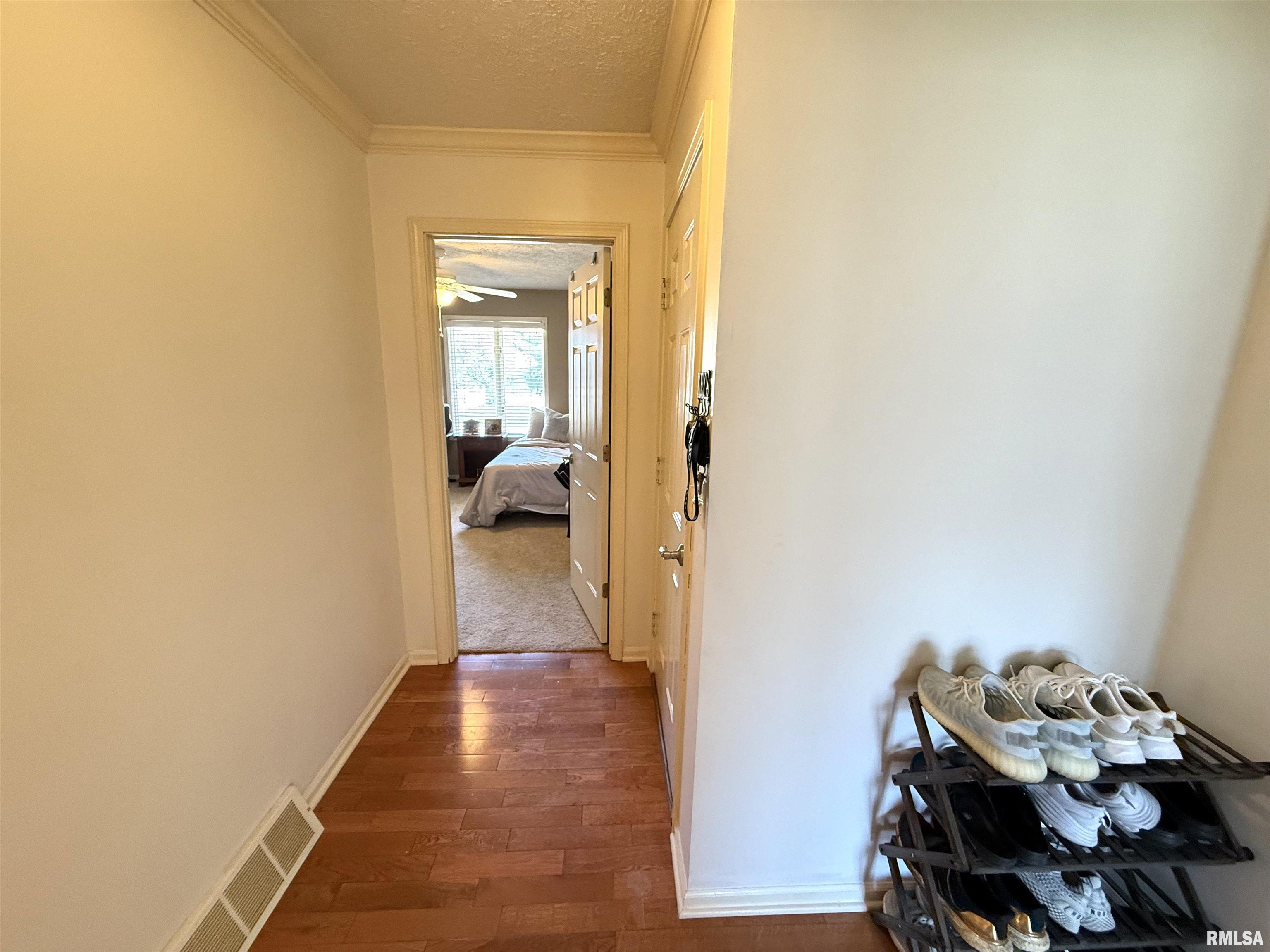 104 W Waterford Drive, Quincy, Illinois image 17