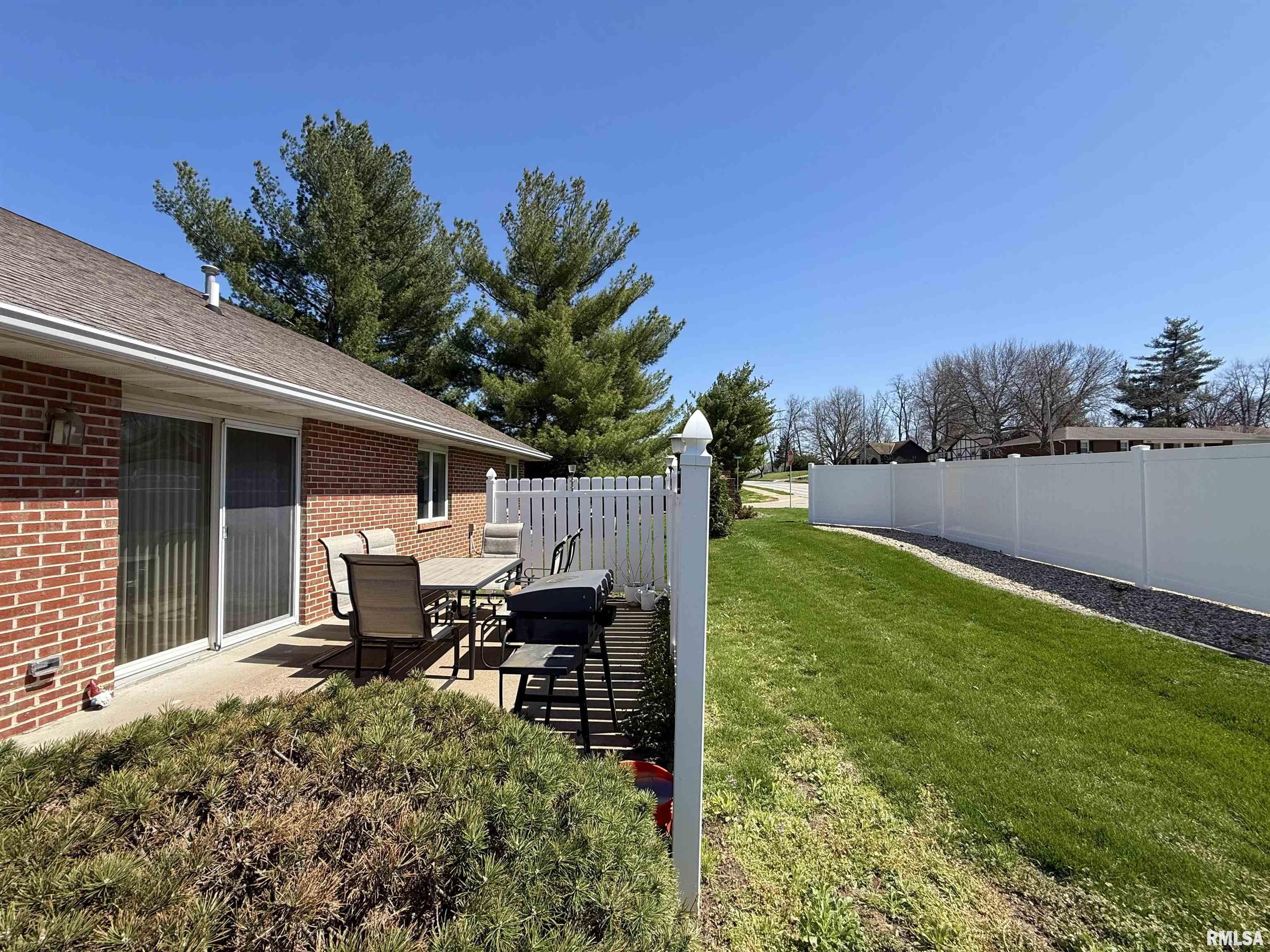 104 W Waterford Drive, Quincy, Illinois image 35