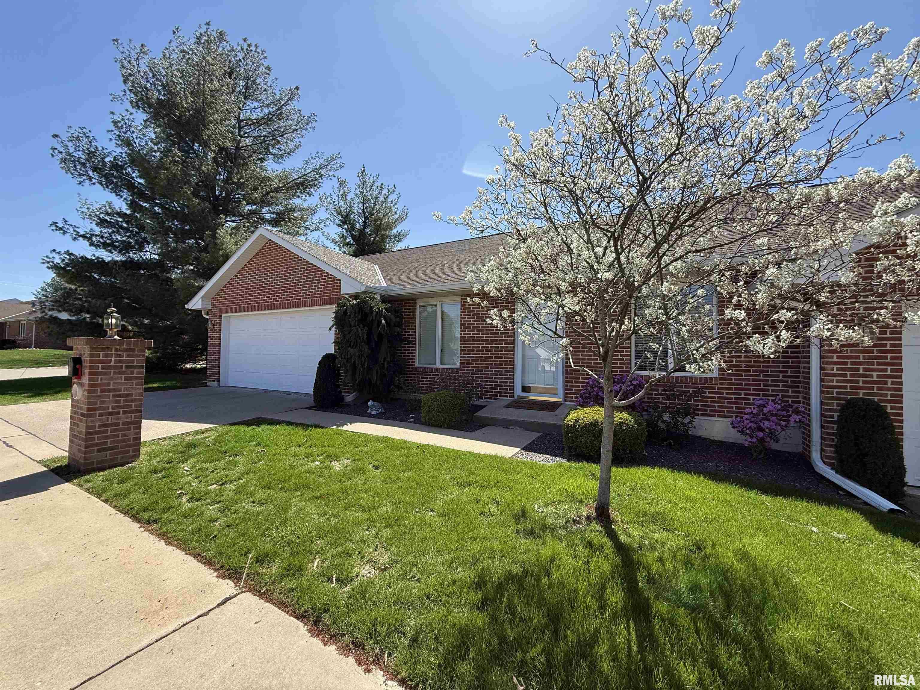 104 W Waterford Drive, Quincy, Illinois image 4