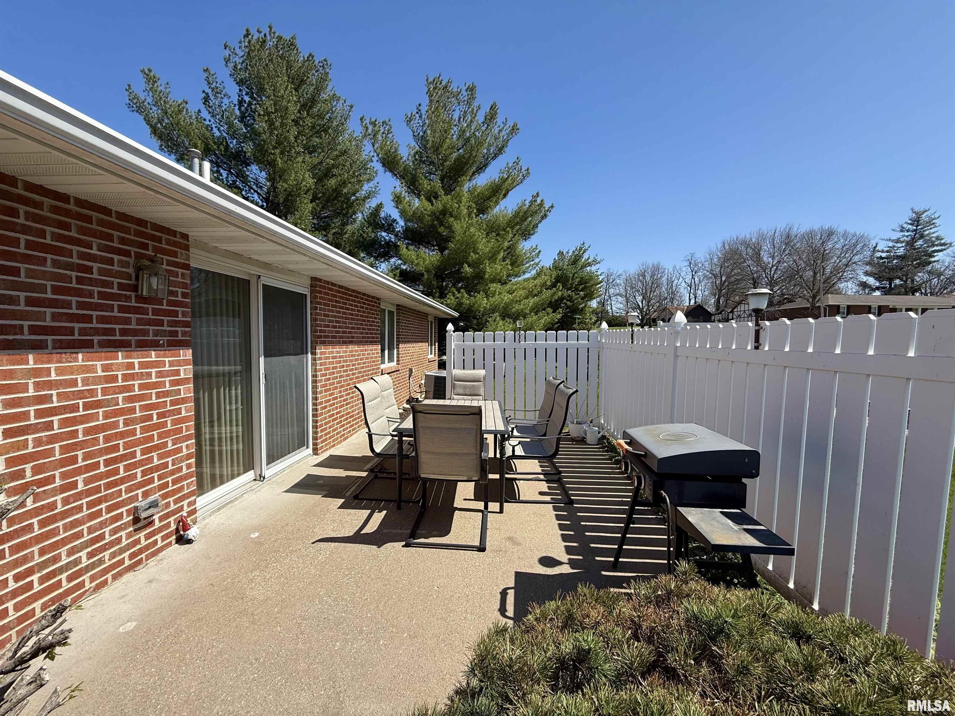 104 W Waterford Drive, Quincy, Illinois image 36