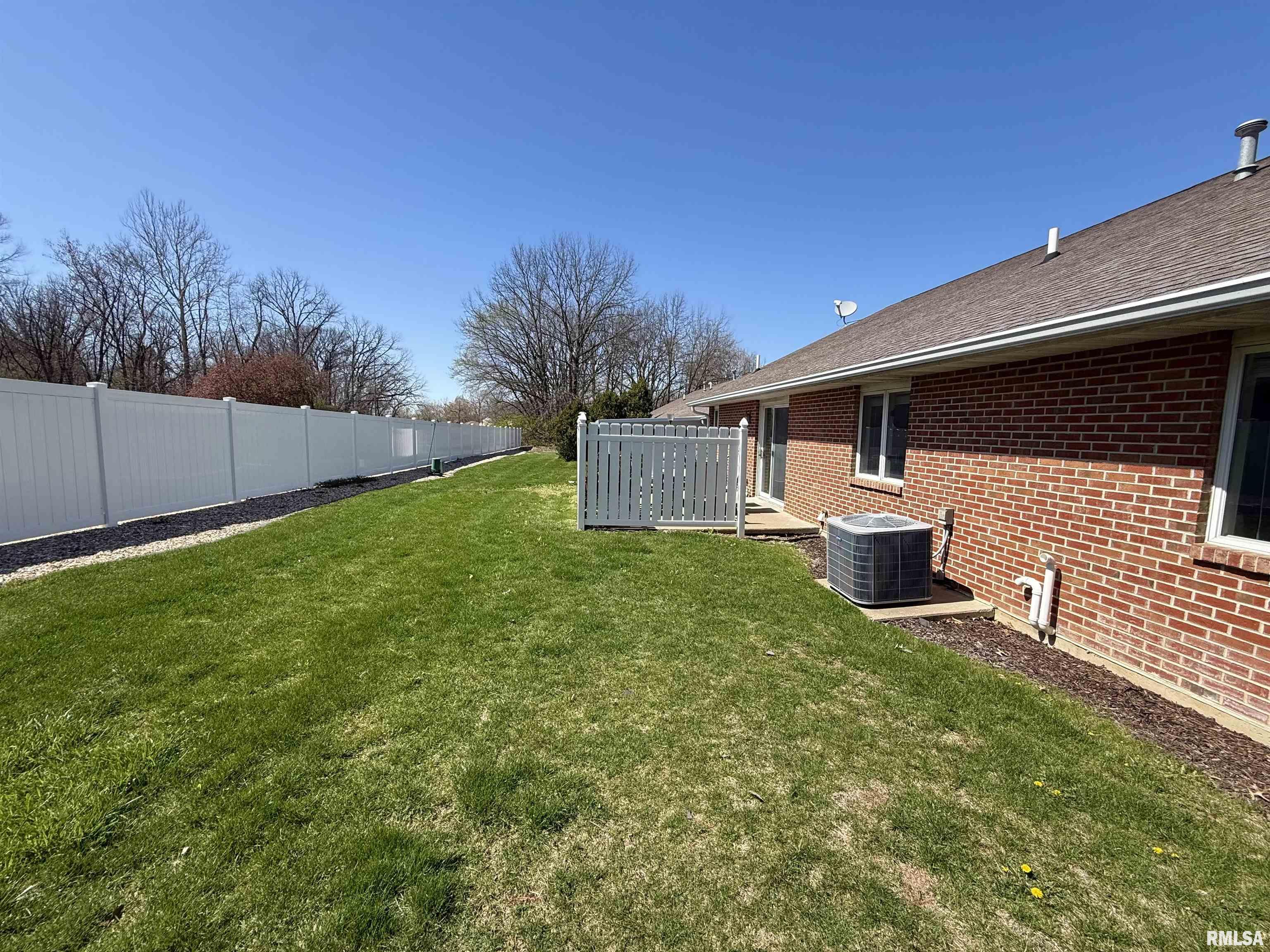 104 W Waterford Drive, Quincy, Illinois image 33