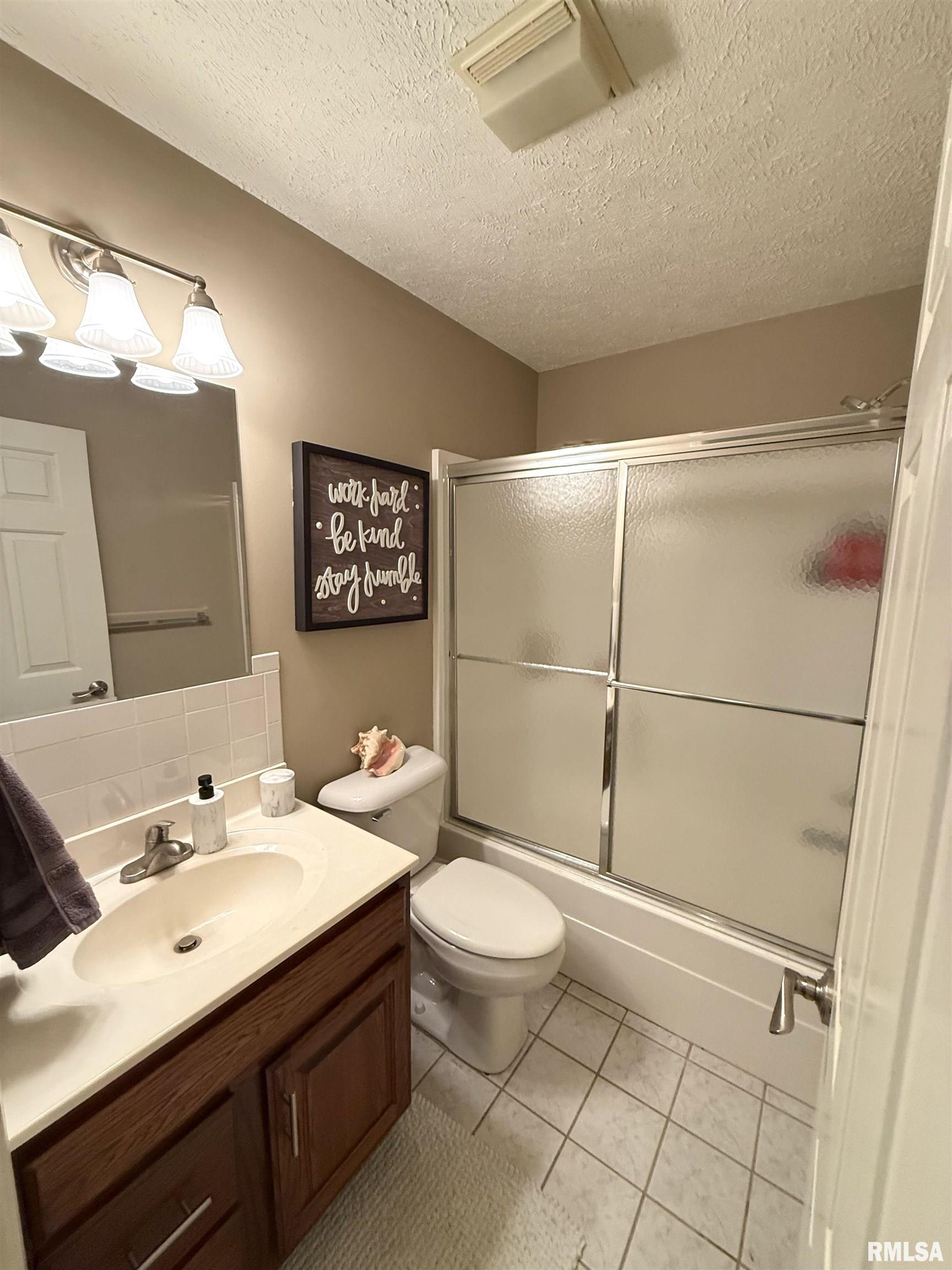 104 W Waterford Drive, Quincy, Illinois image 16