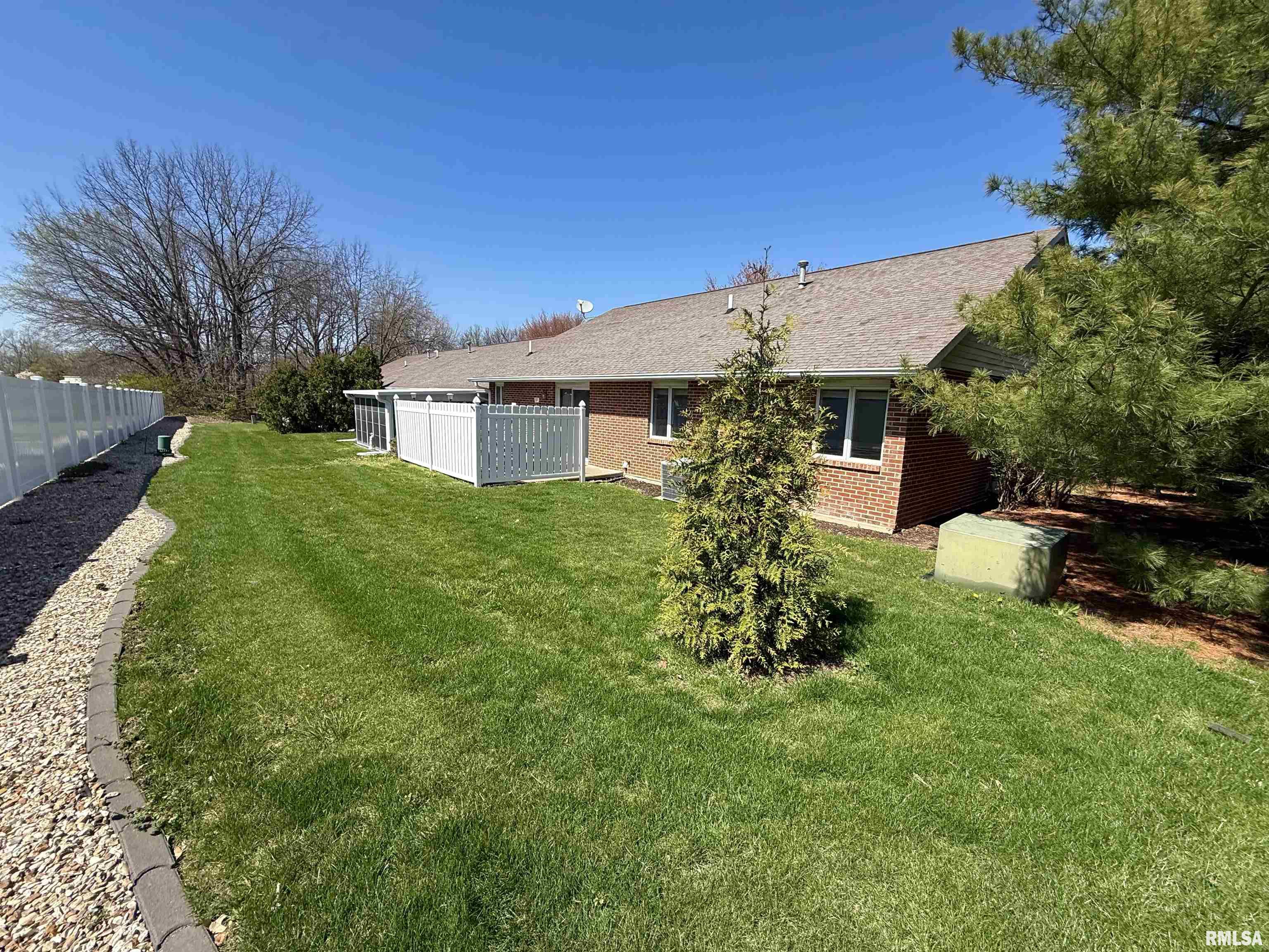 104 W Waterford Drive, Quincy, Illinois image 32