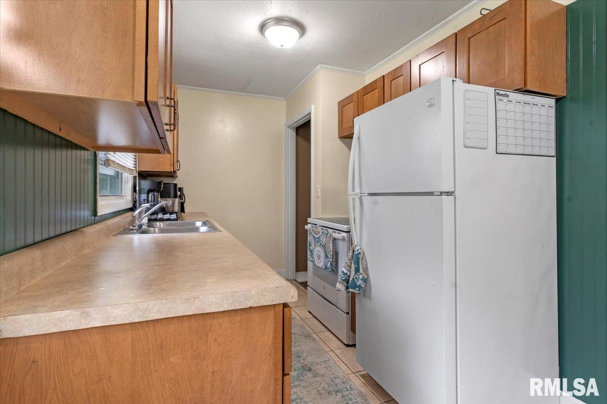 2433 Sussex Road, Springfield, Illinois image 9
